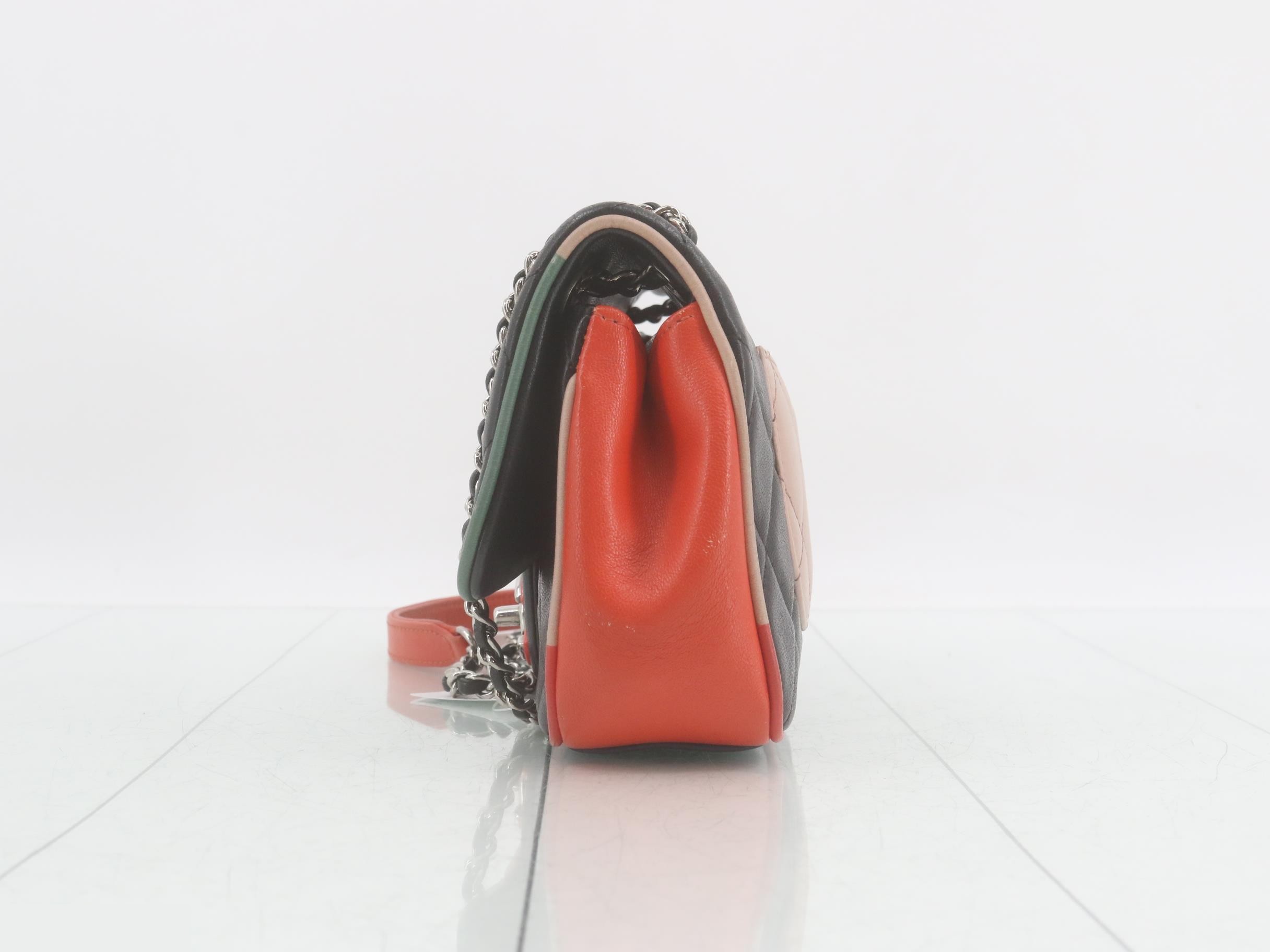 Matelassé (bag) - Shoulder bag — view 3
