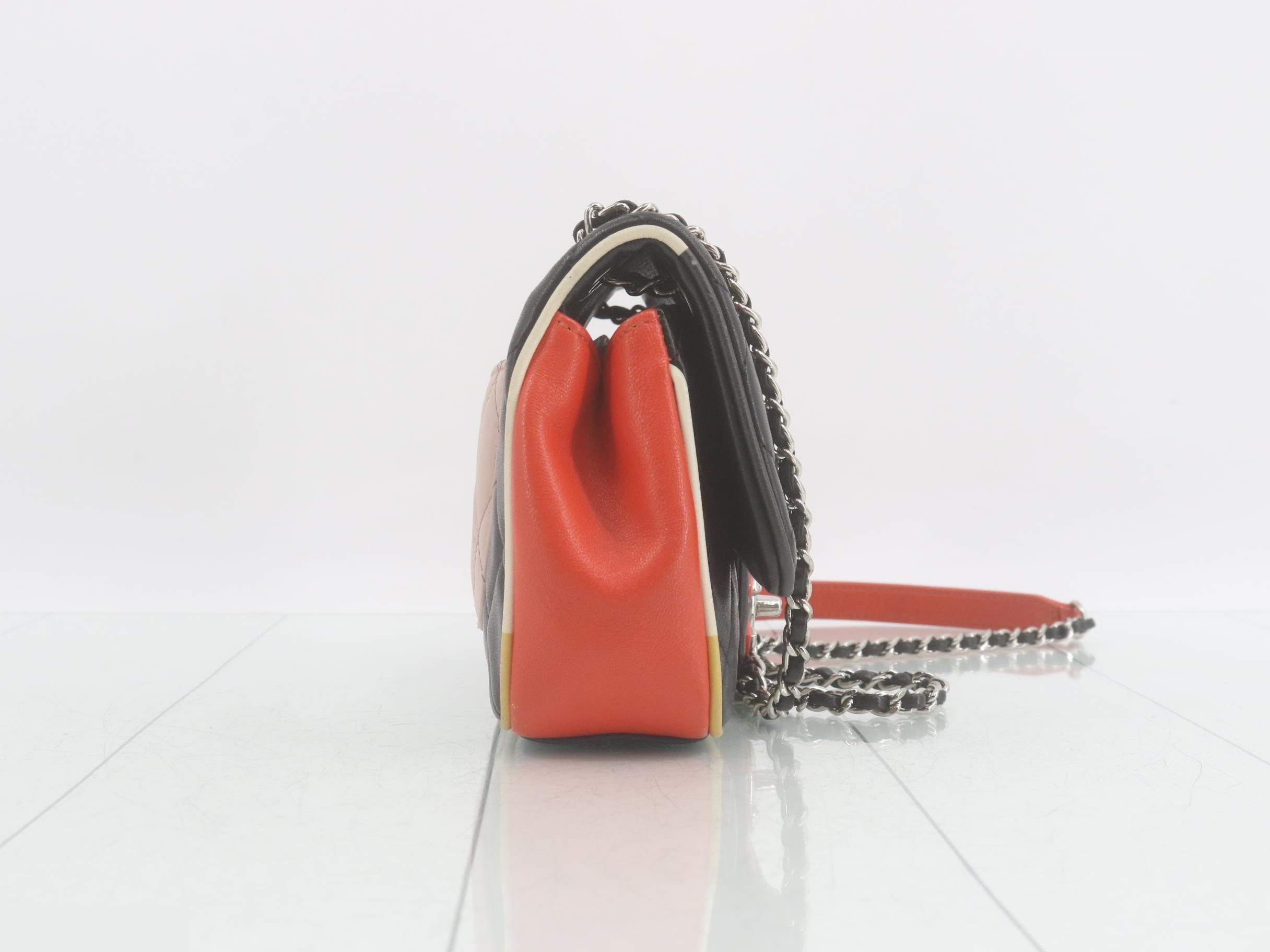 Matelassé (bag) - Shoulder bag — view 4