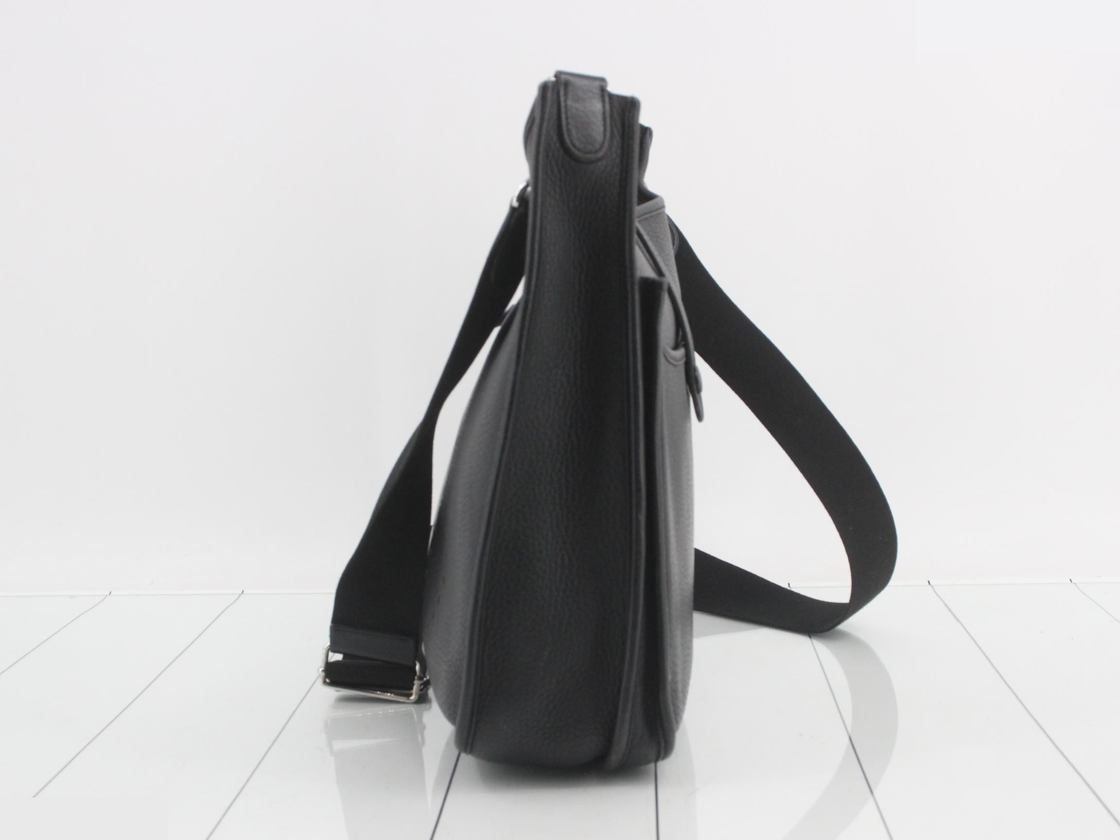 Evelyne 3 33 GM Taurillon Clemence Black Silver Hardware — view 3