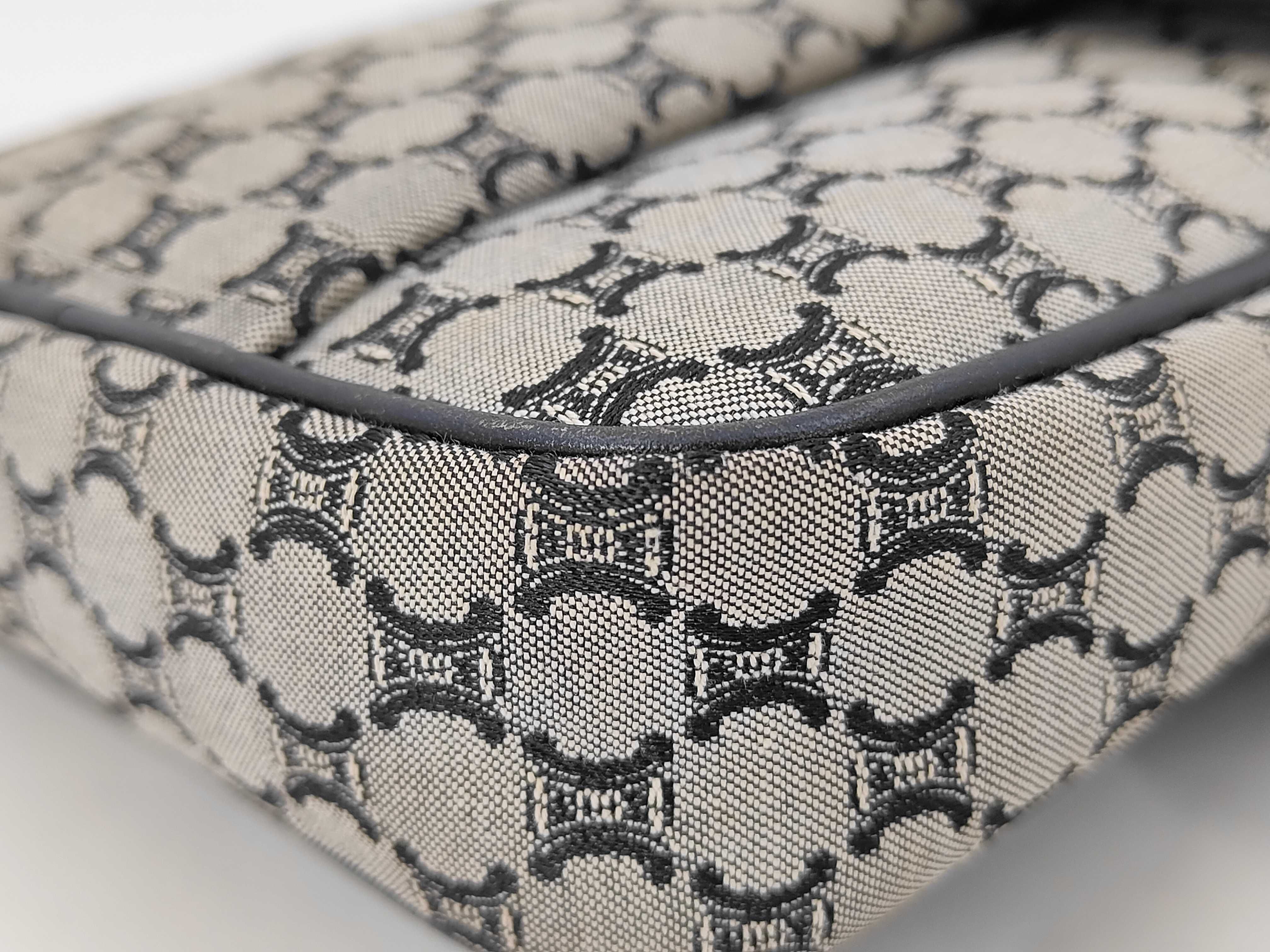 shoulder bag — view 4