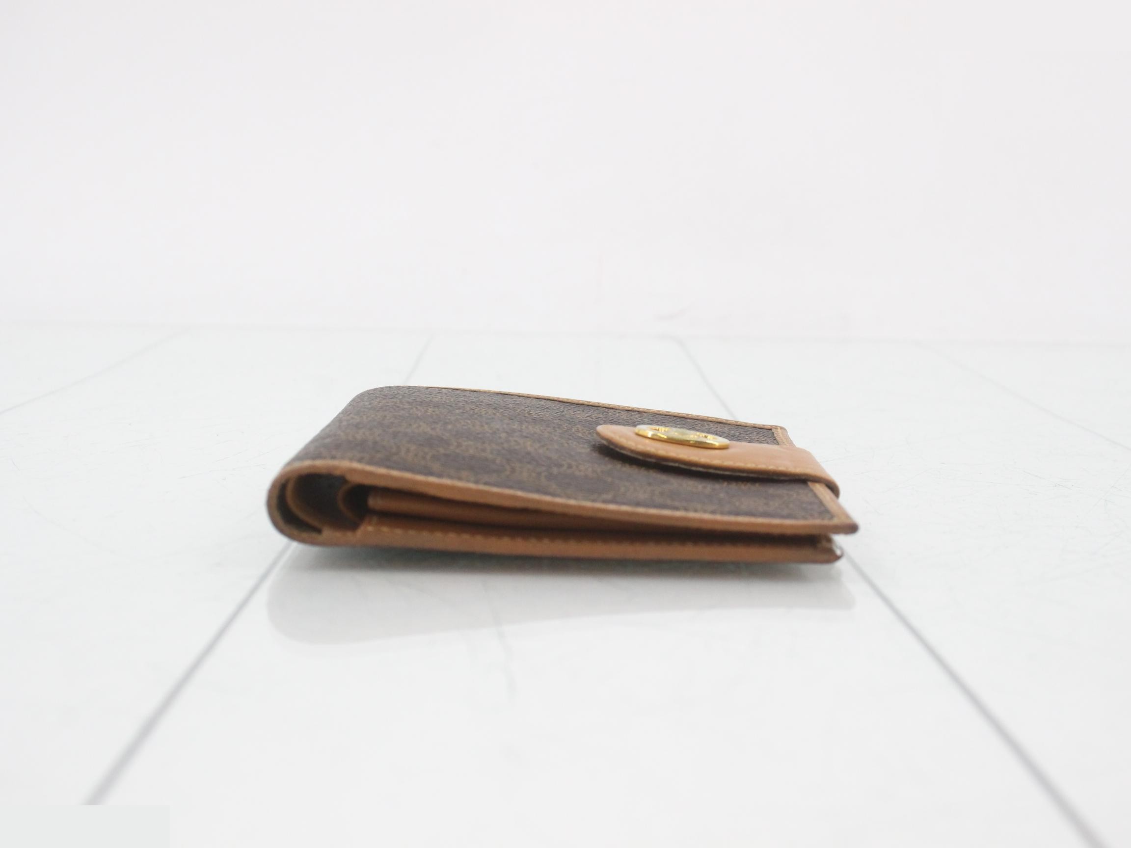 Other lines: Bags and Wallets — view 3