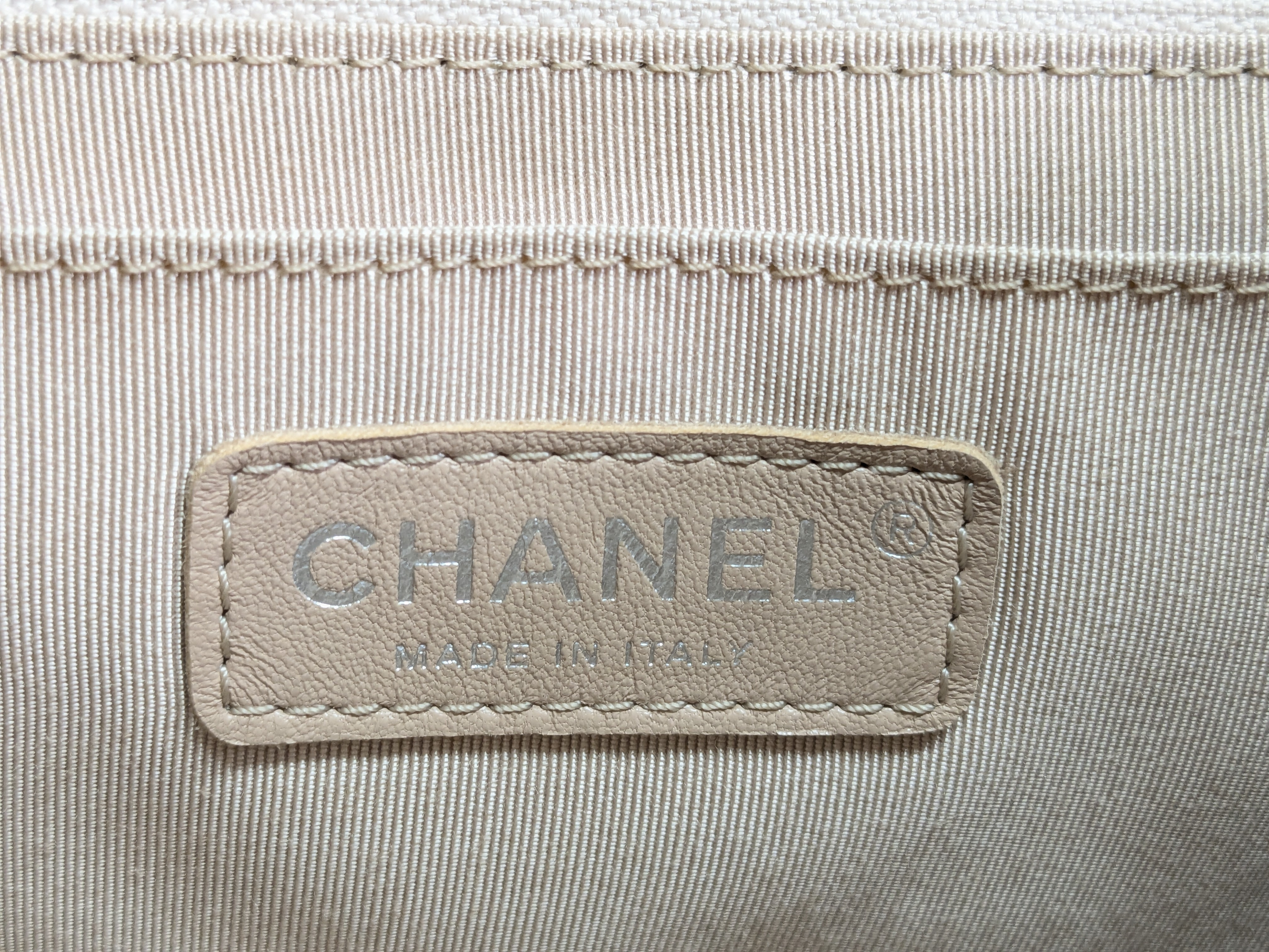 Lambskin Matelassé Backpack with Seal and Guarantee Card (Item No. 22277421) — view 10