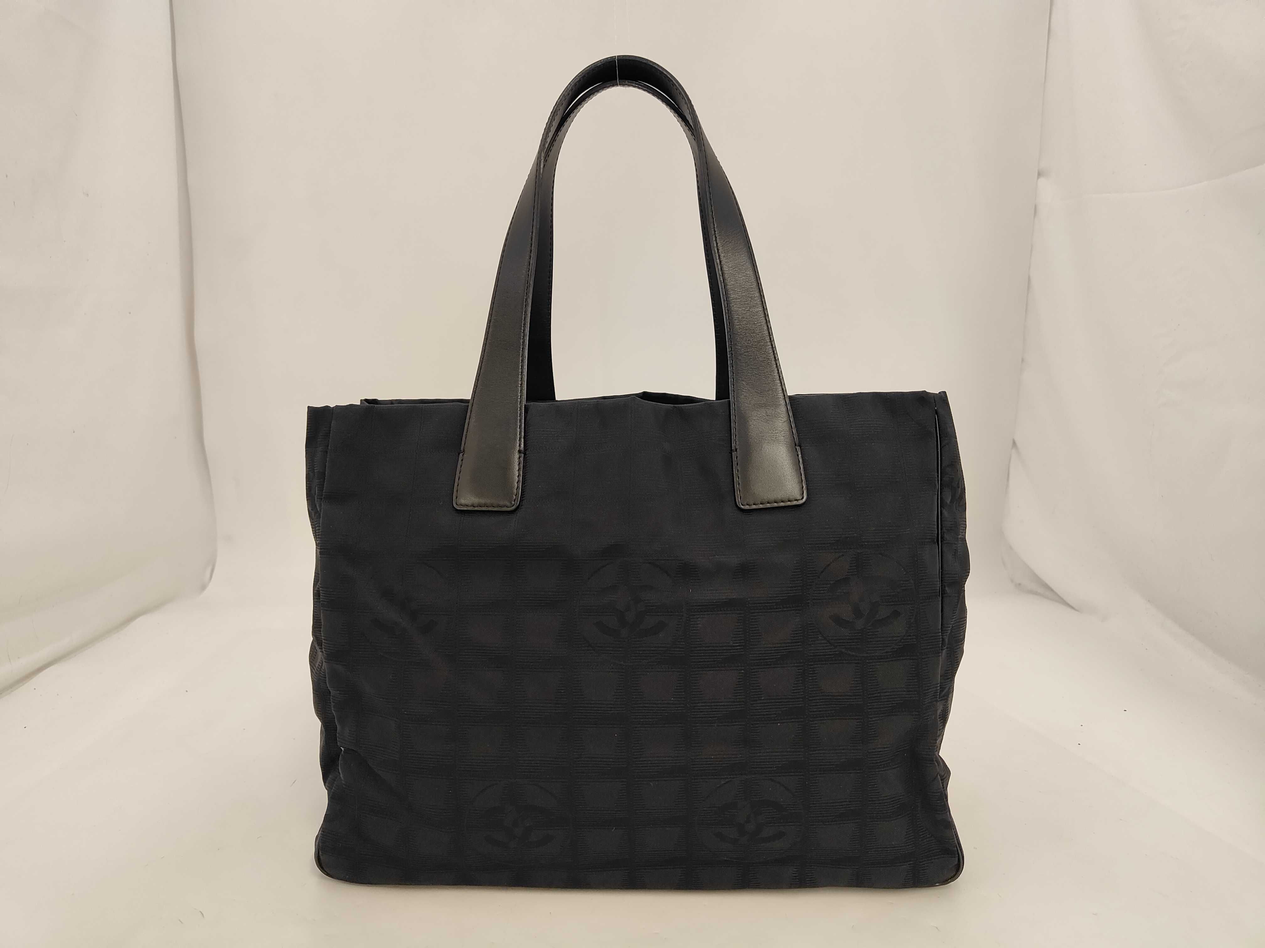New Travel Tote Bag, Black, Series 8, Item Number 8375371