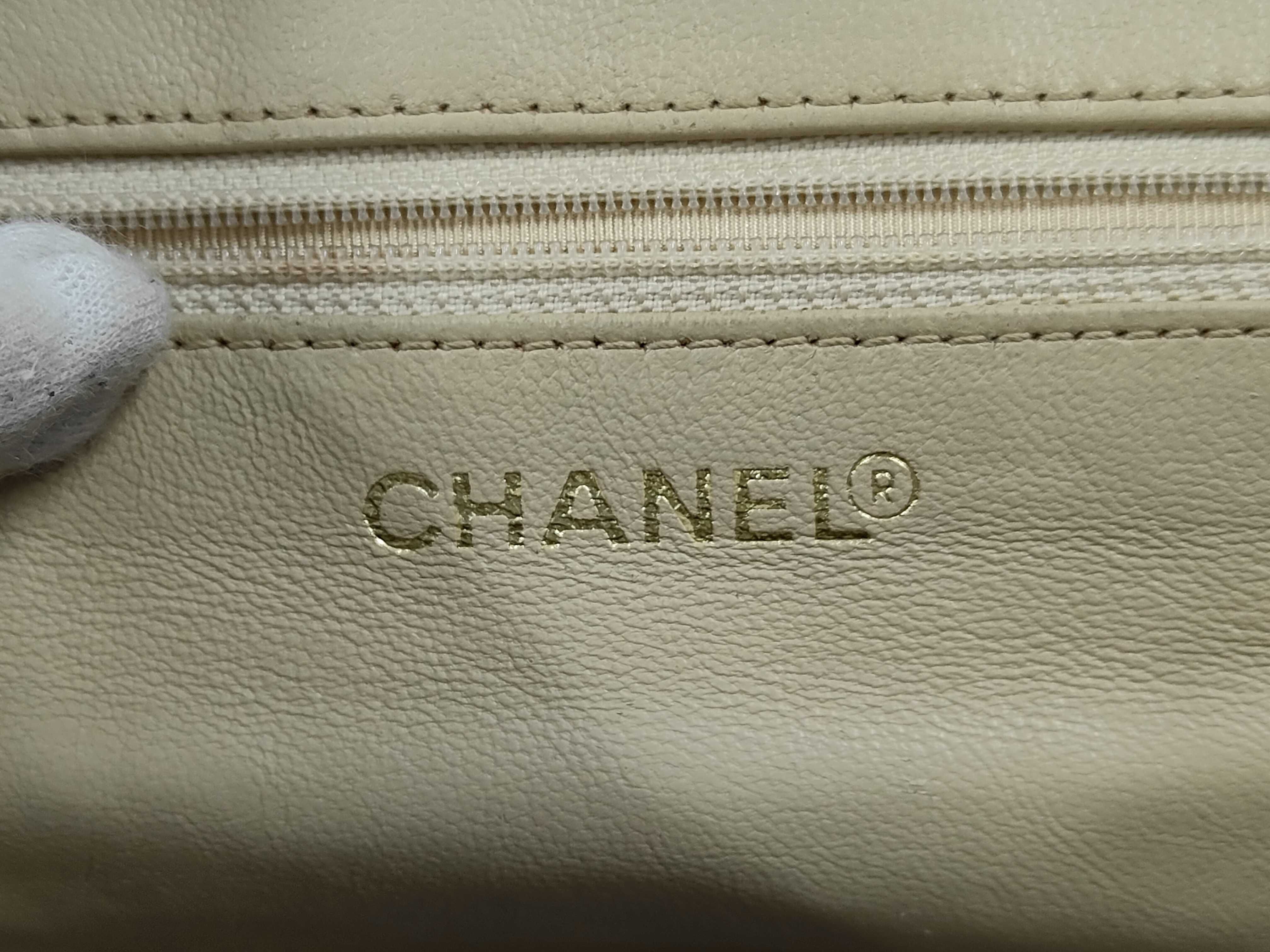 Matelassé Shoulder Bag — view 8