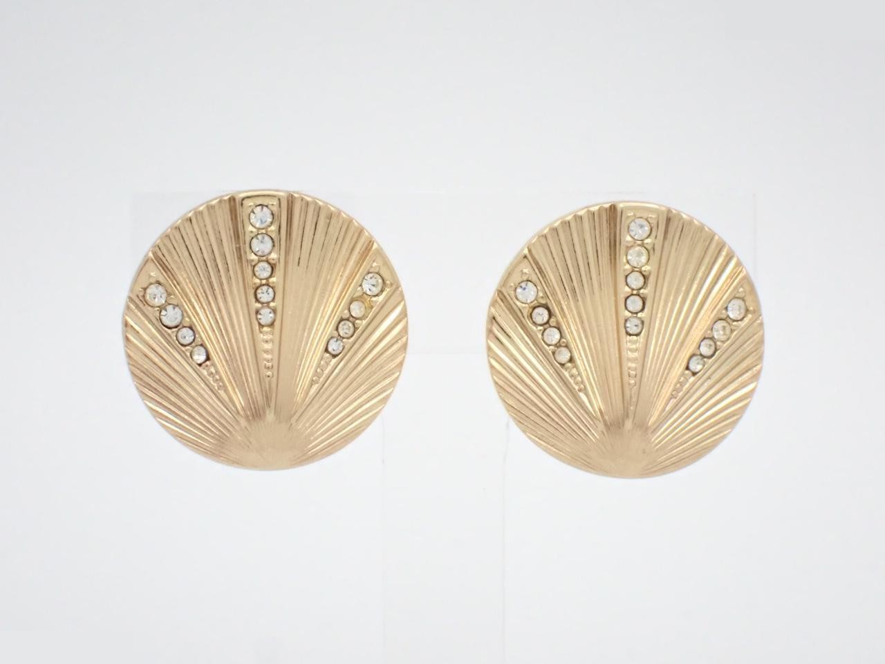 Other lines: Precious metals, earrings, shell, rhinestone, gold