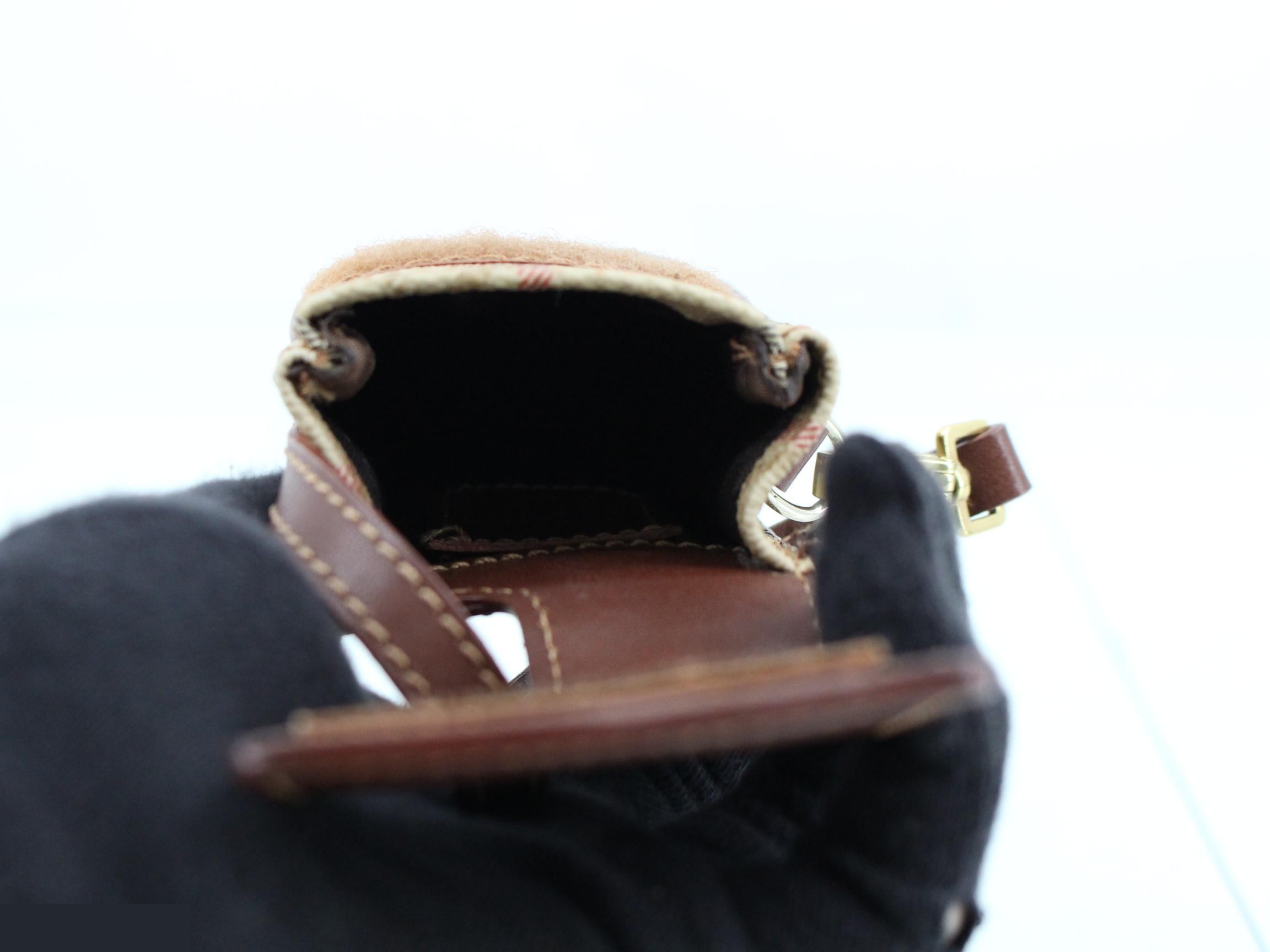 pouch — view 4