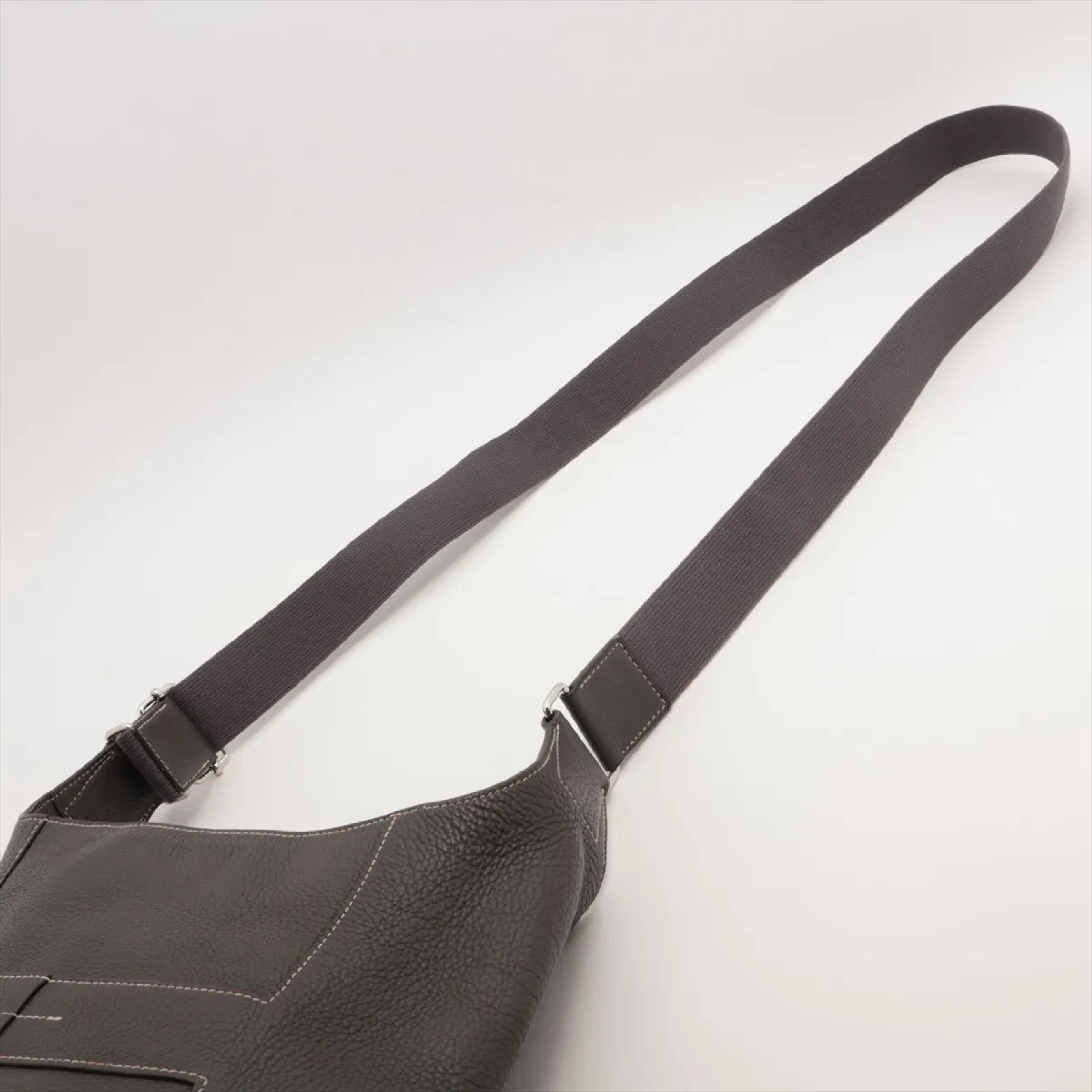 Good News PM Taurillon Clemence Graphite L: 2008 Shoulder Bag — view 3