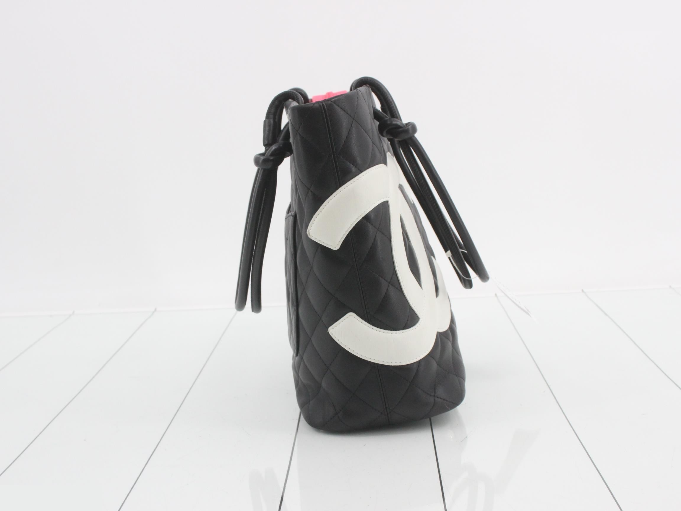 Medium tote bag, black, with sticker, item number 9. — view 4