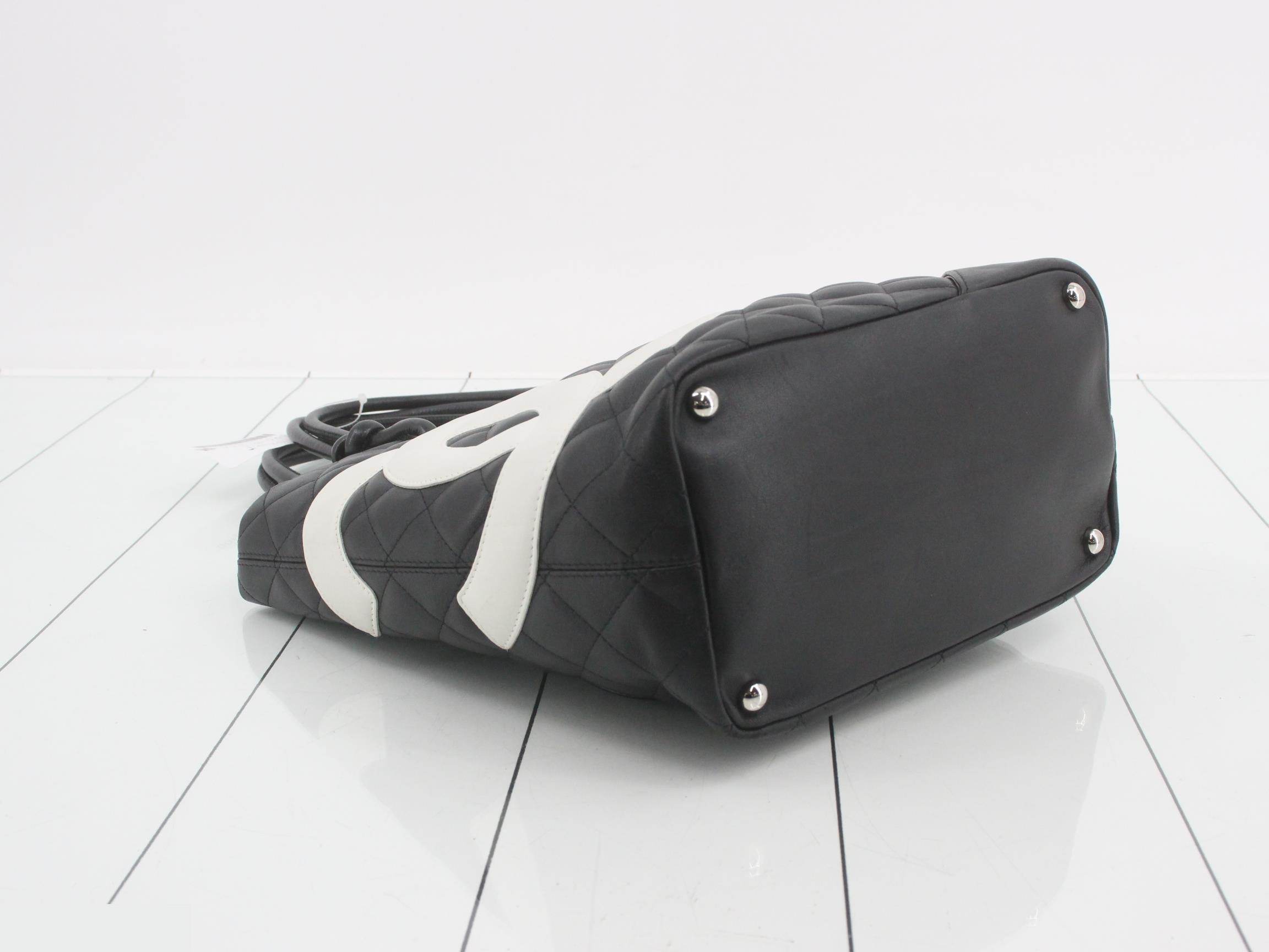 Medium tote bag, black, with sticker, item number 9. — view 5