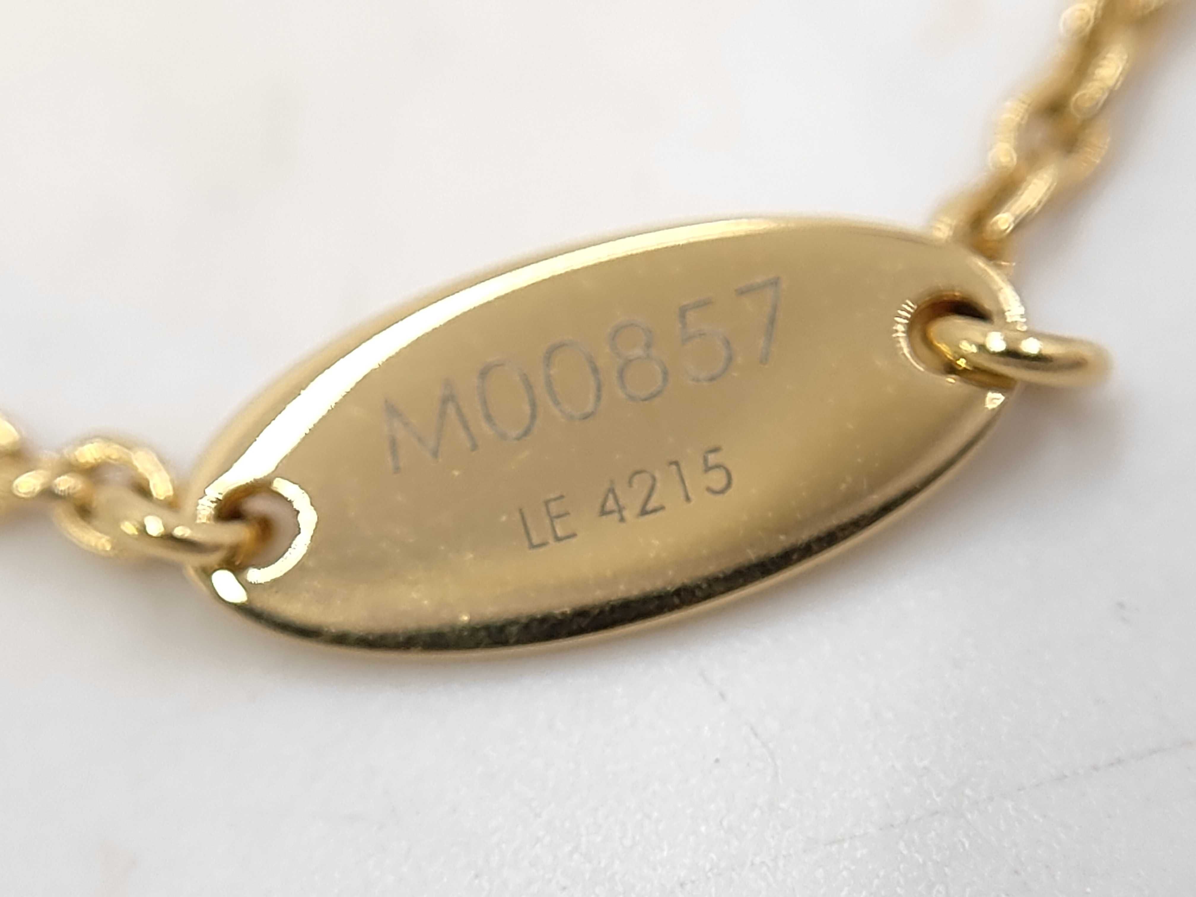 M00857 Essential V Necklace — view 6