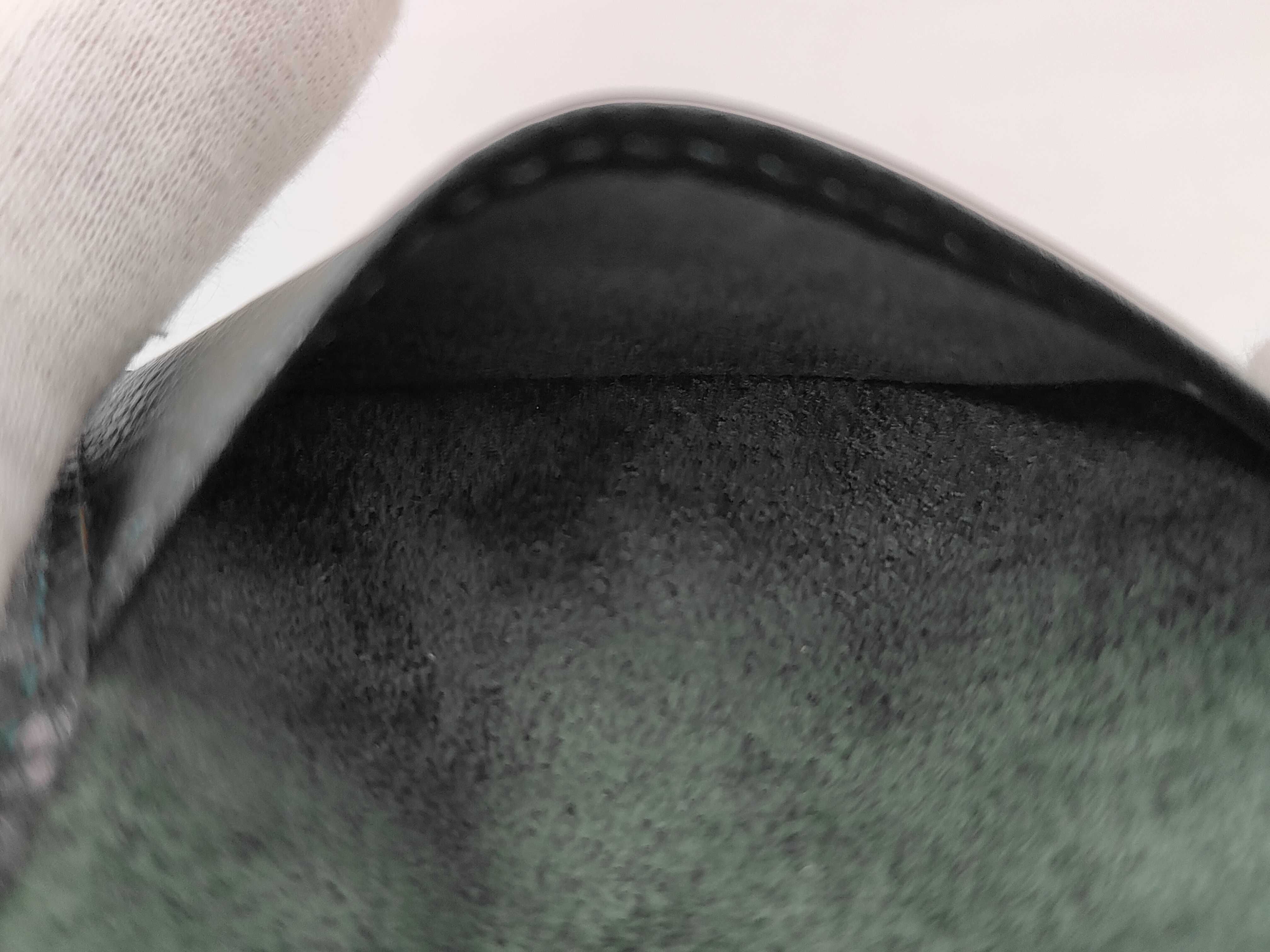 Taiga Epi Green Card Case — view 9