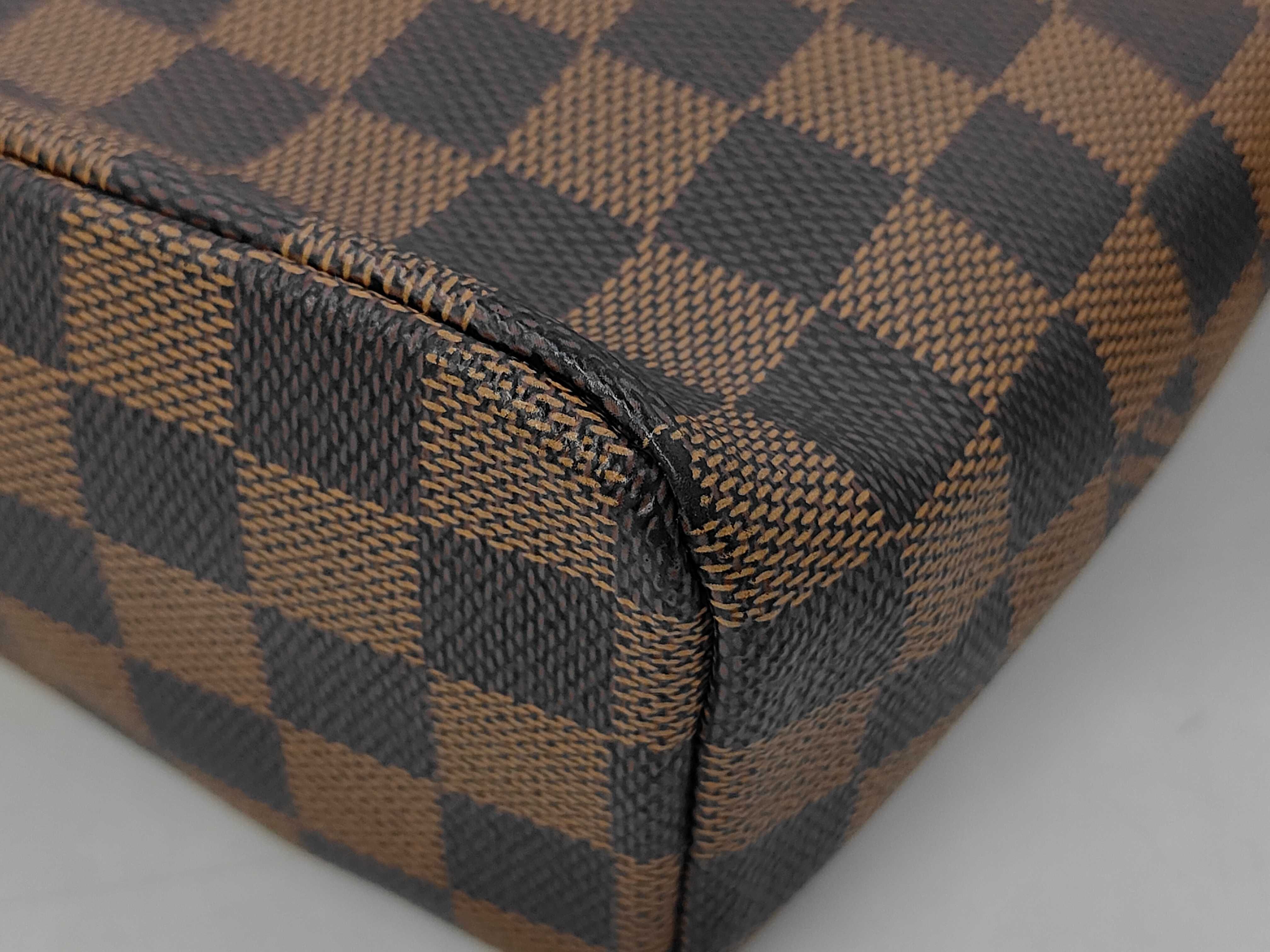 LV Shoulder Bag — view 3