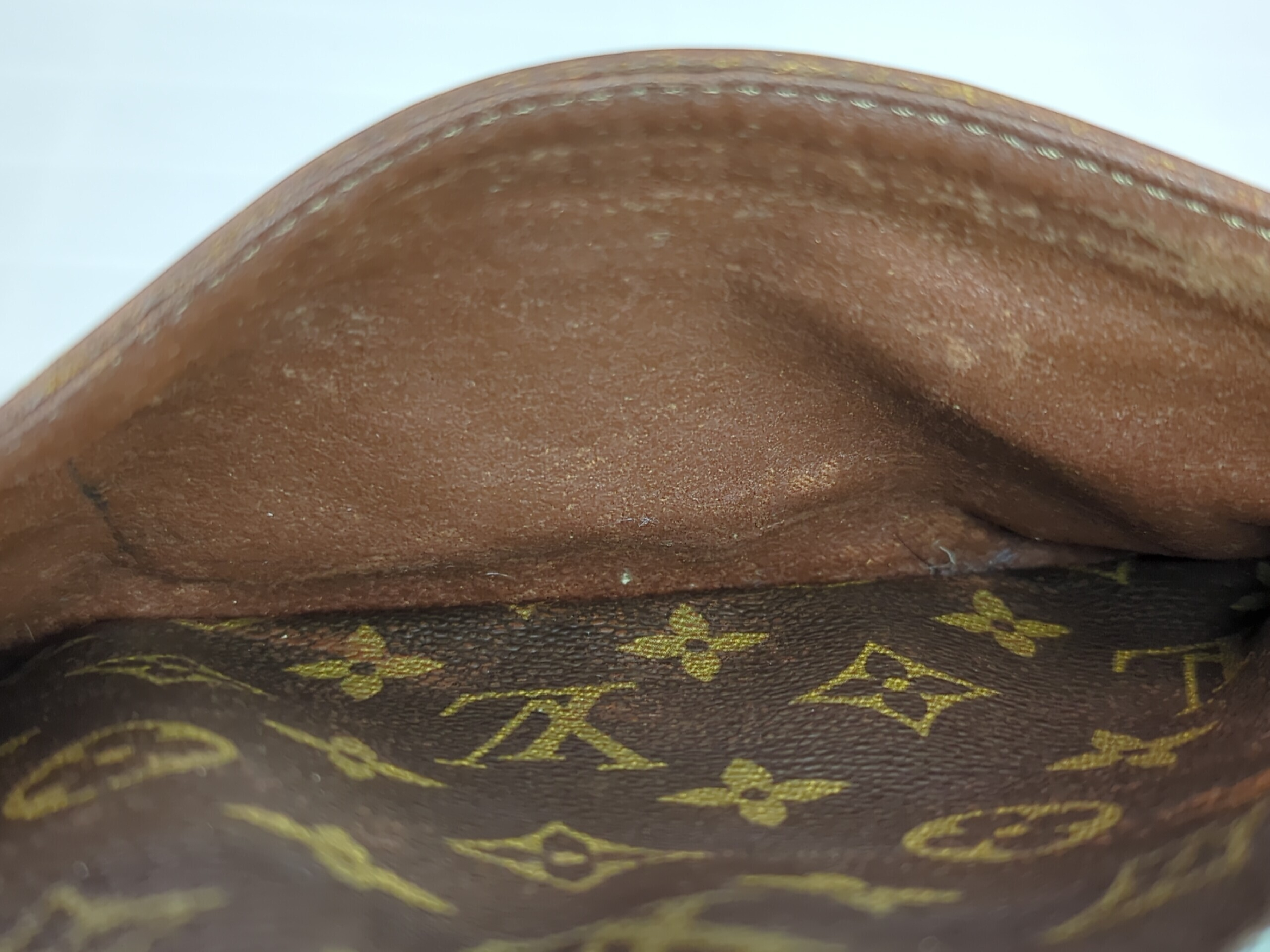 M51847 Monogram Compiegne Clutch Bag — view 9