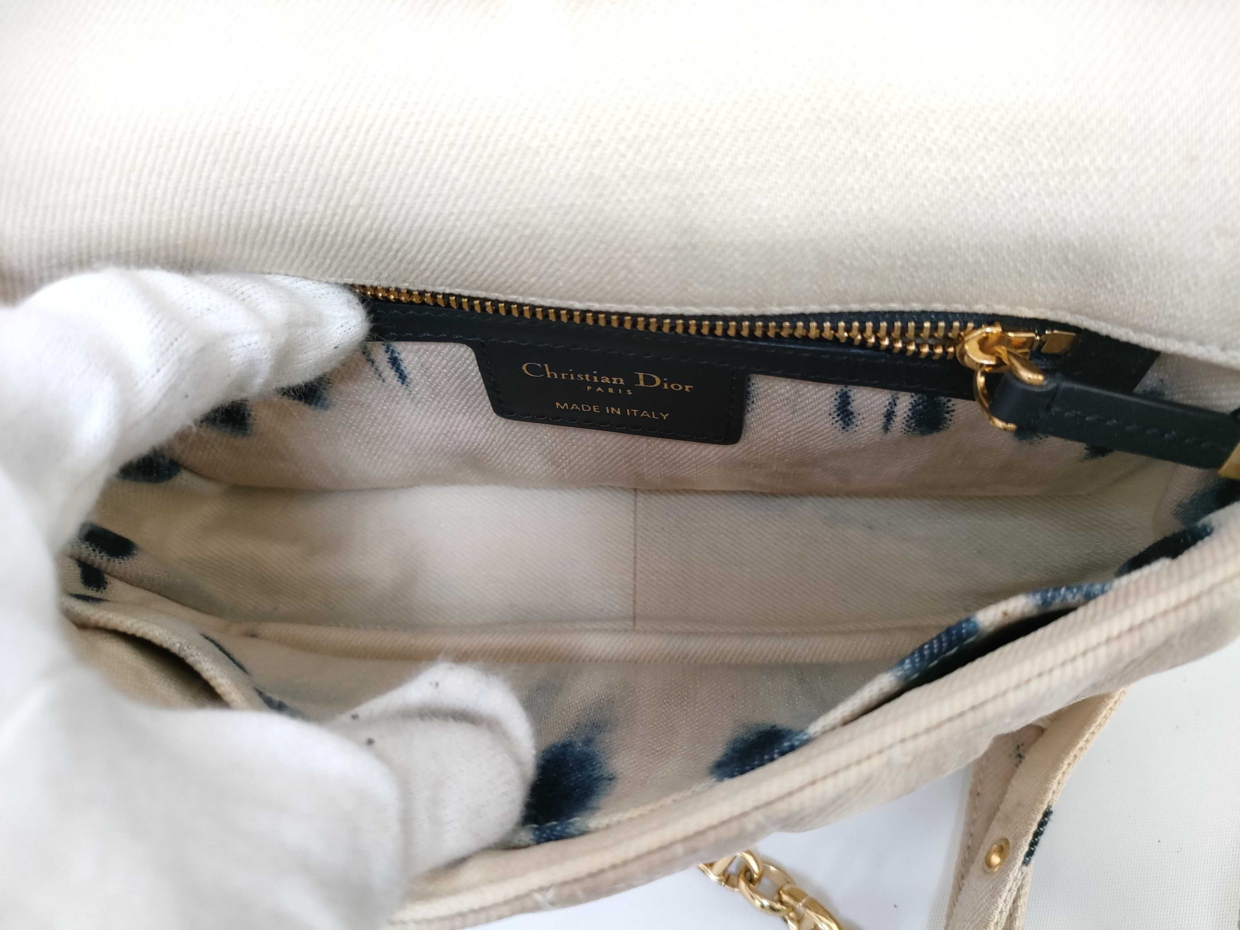 Crao Chain Bag Shoulder Bag — view 11