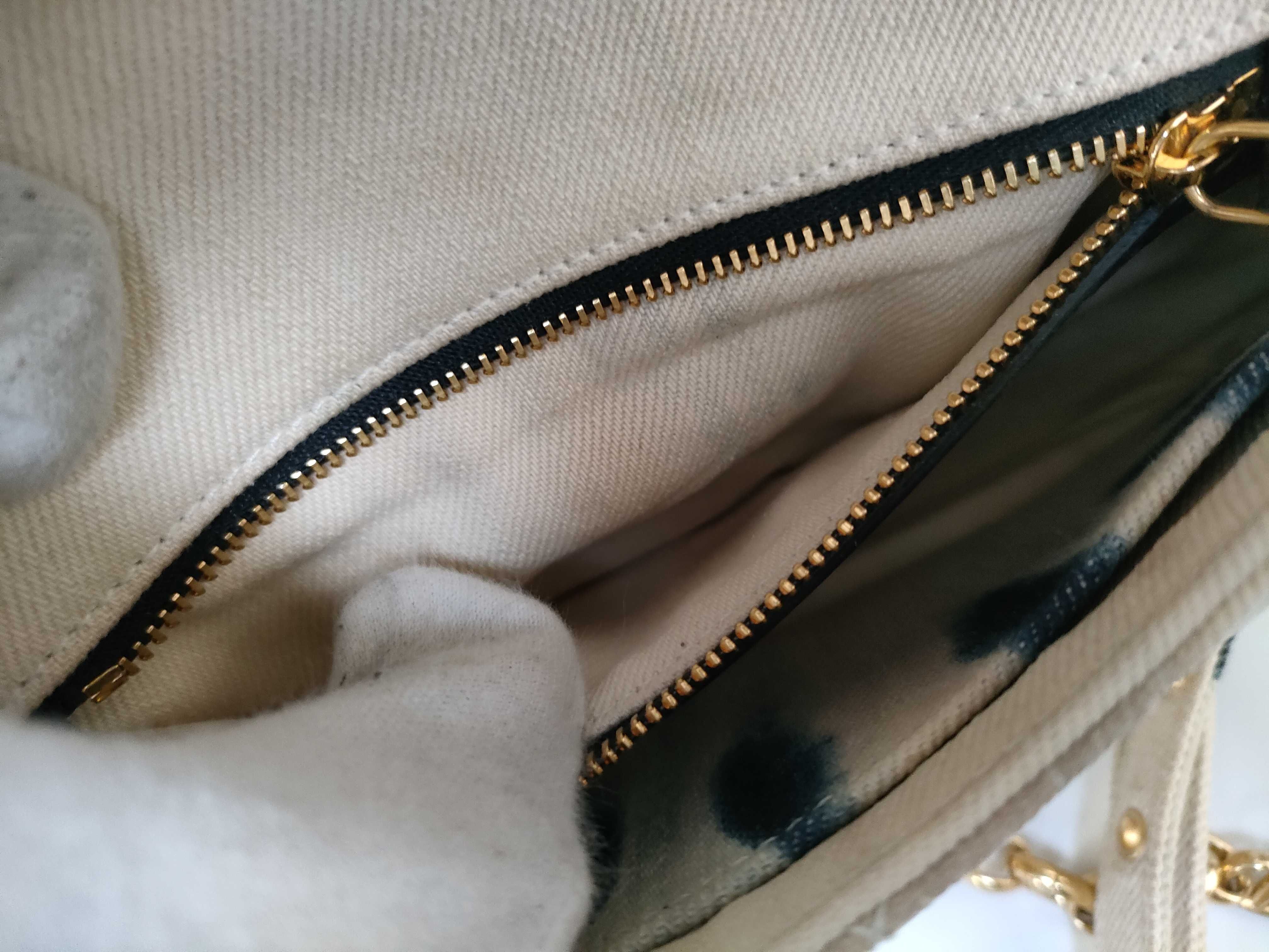 Crao Chain Bag Shoulder Bag — view 13