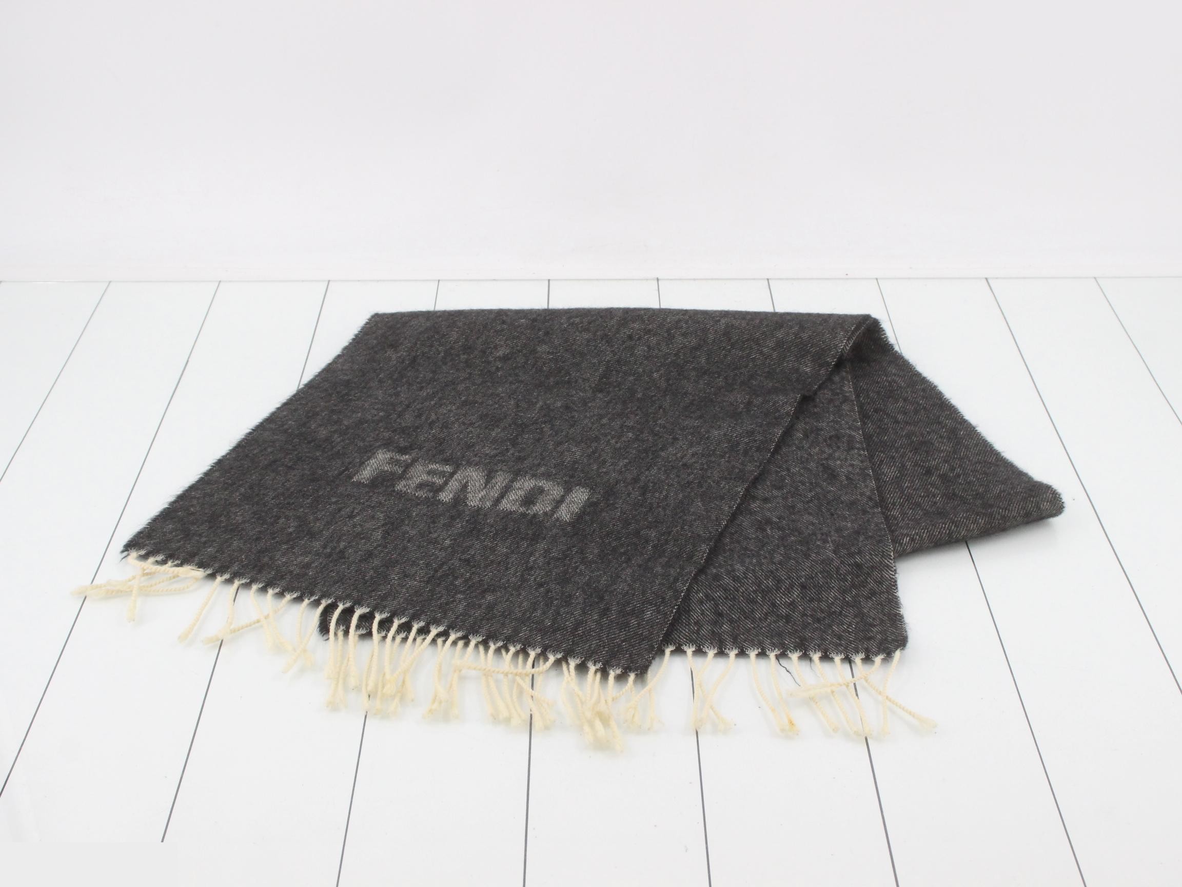 Other lines: Small items, accessories, and scarves — view 2