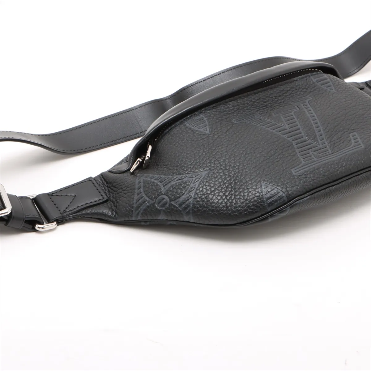 Monogram Giant Discovery Bum Bag NM M57289 CA4230 Black RFID Reactive — view 4