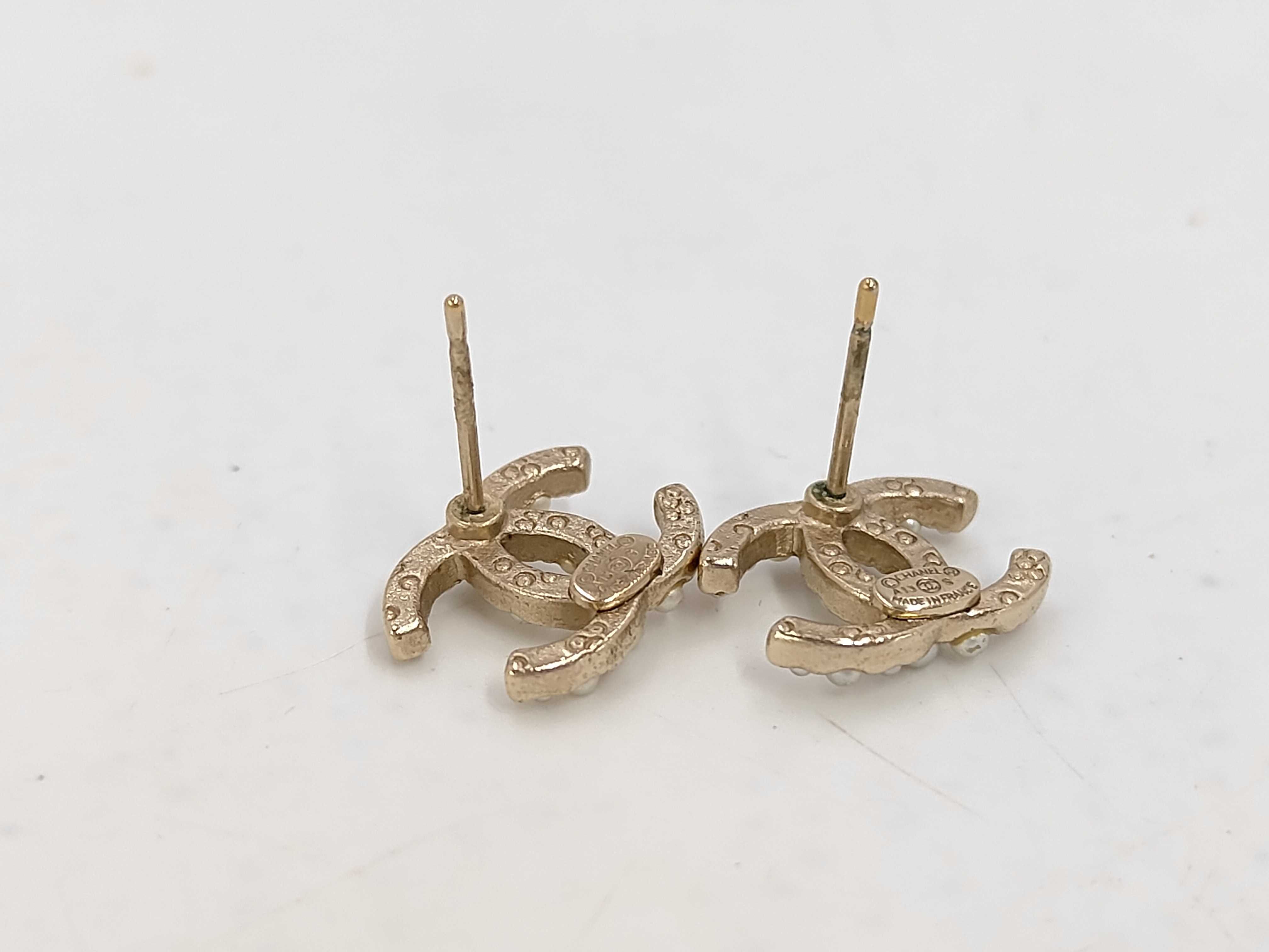 earrings — view 4