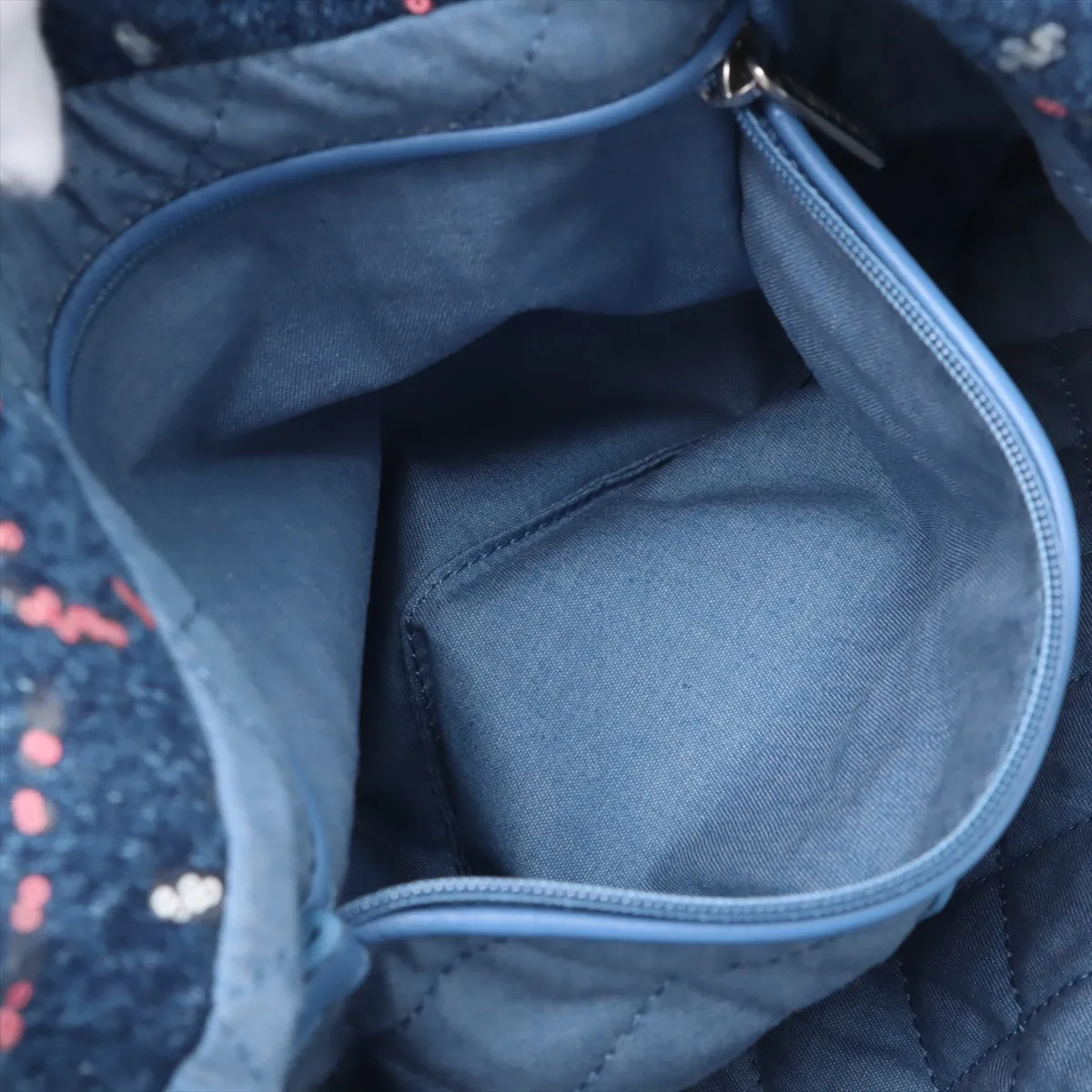 22 Denim x Sequins Chain Shoulder Bag Blue Gunmetal Hardware U3LXN741 Random Plate Decorative AS3261 — view 8