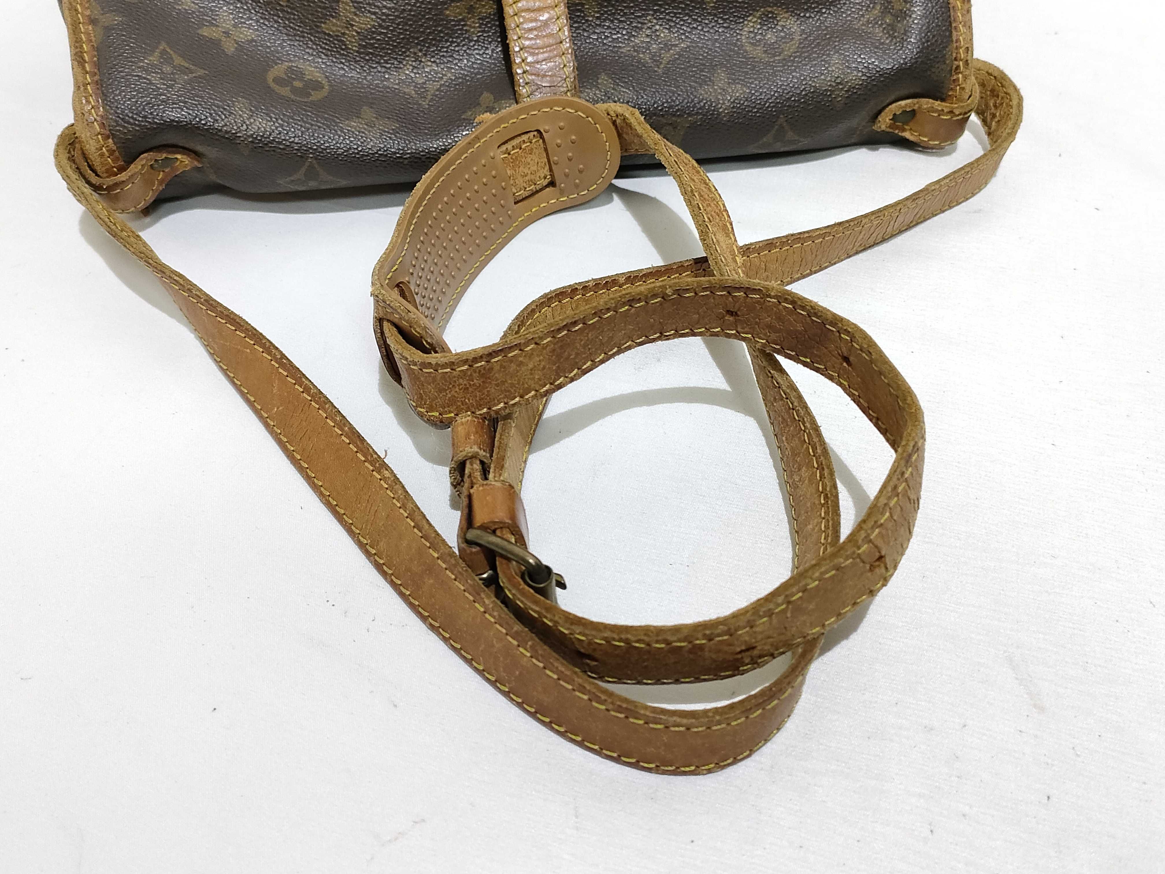 Monogram Louis Vuitton Monogram Saumur 35 Shoulder Bag — view 3