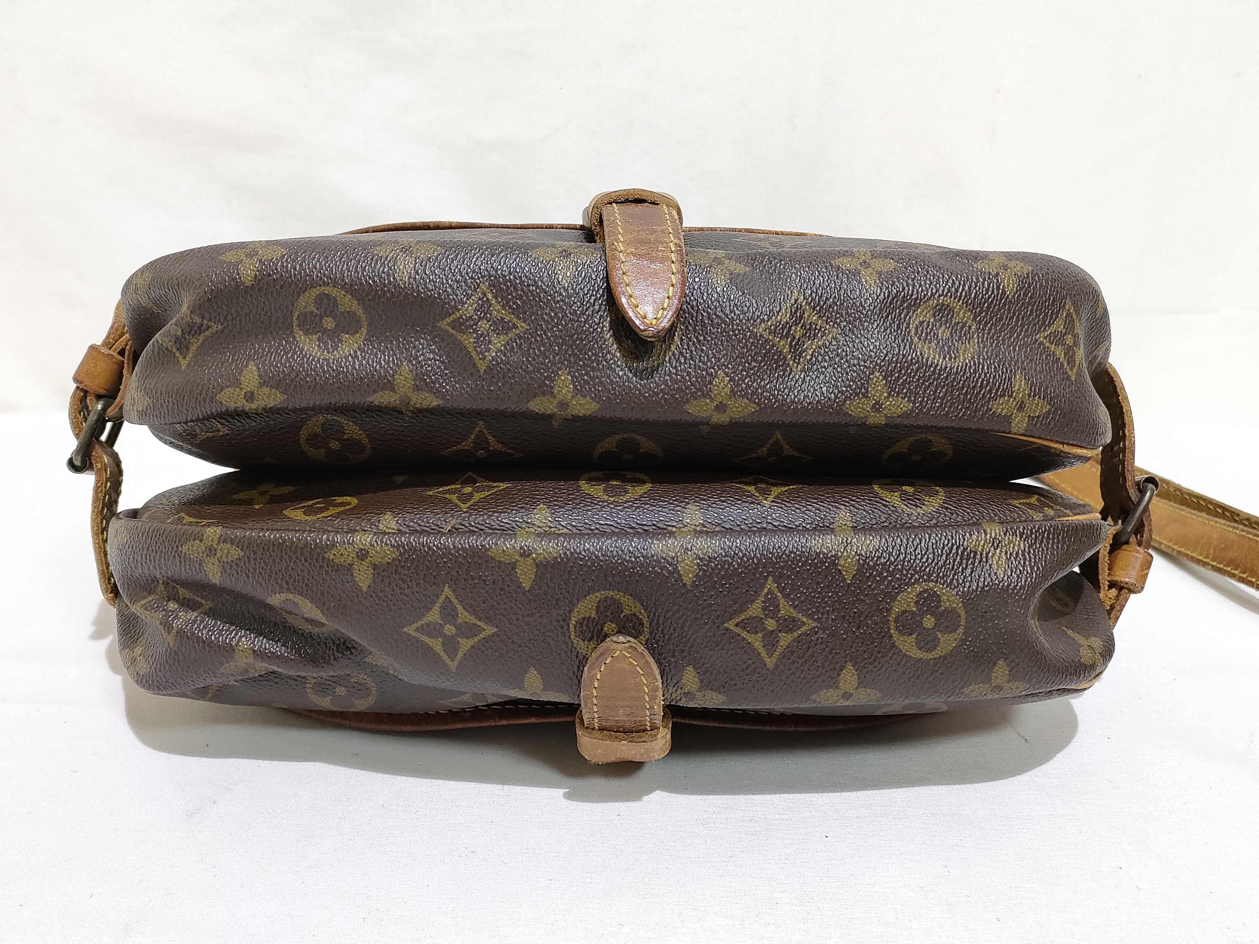 Monogram Louis Vuitton Monogram Saumur 35 Shoulder Bag — view 7