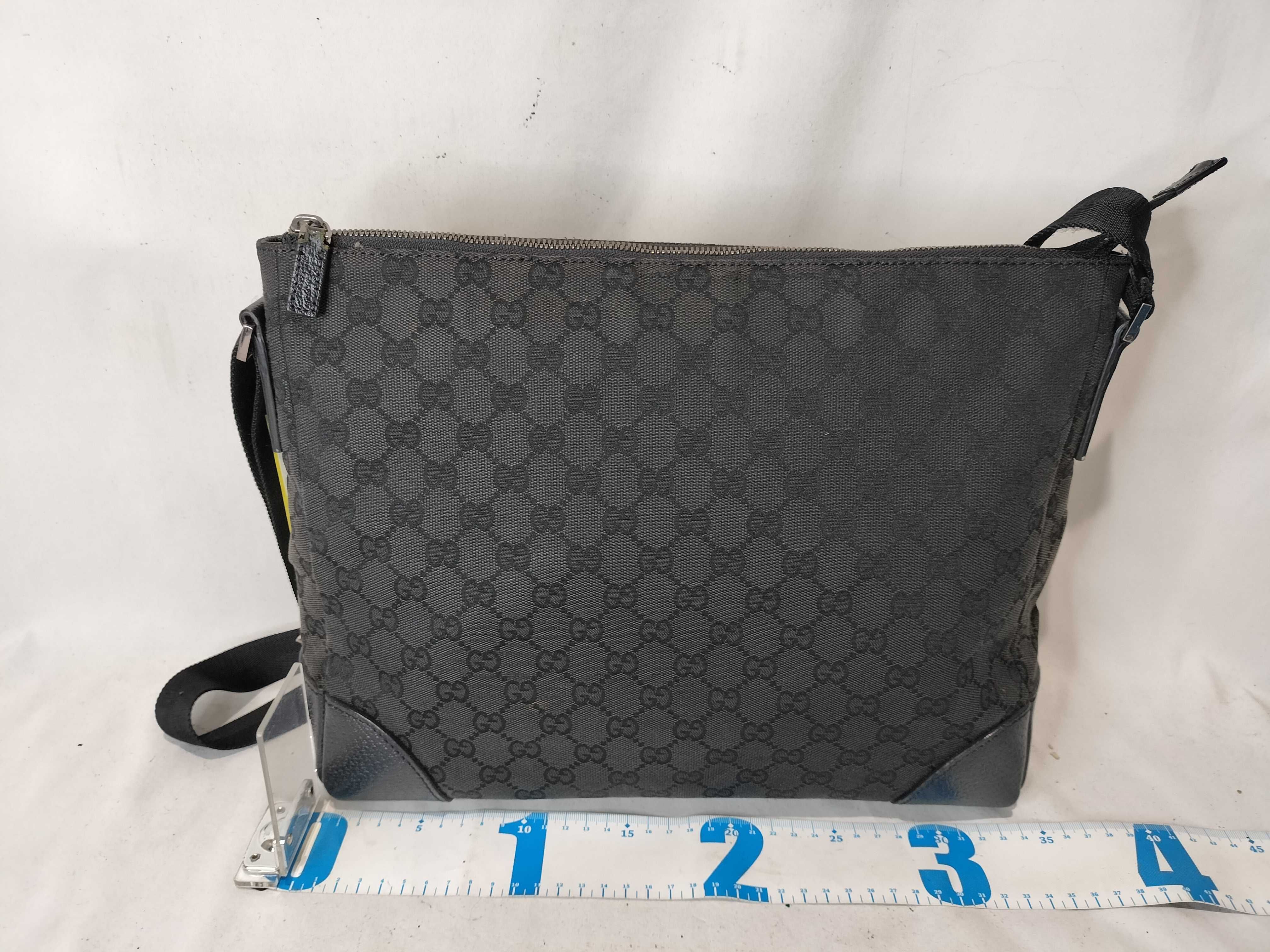 GG Canvas 110054 Messenger Shoulder Bag, Black — view 3