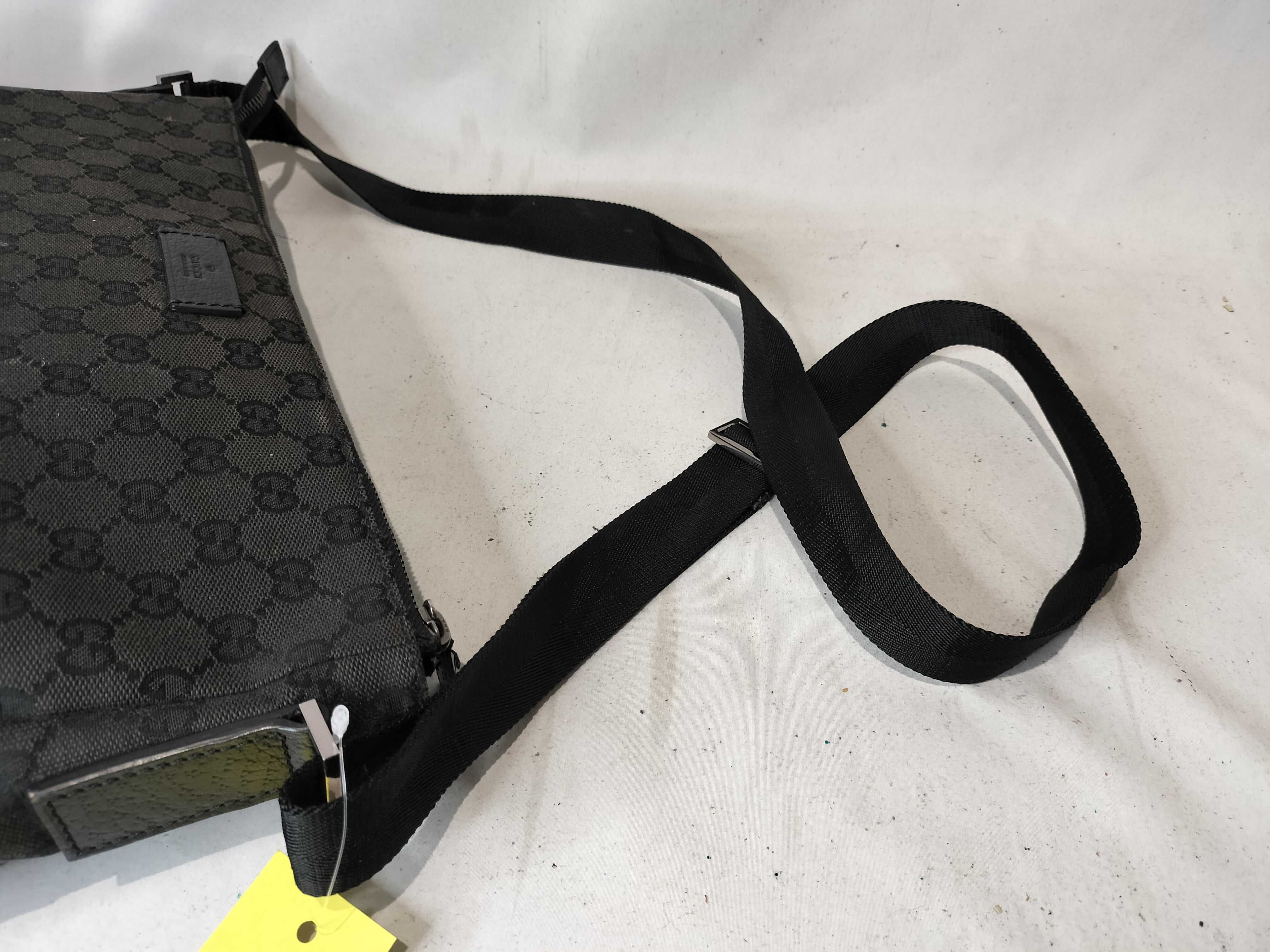 GG Canvas 110054 Messenger Shoulder Bag, Black — view 4