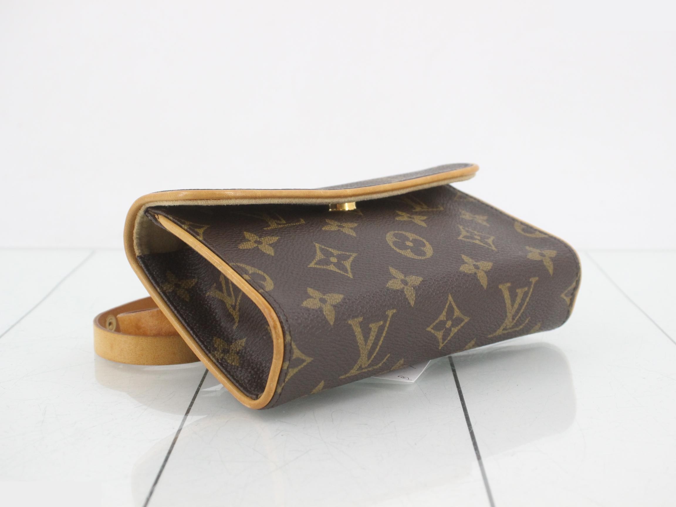 Florentine Pochette with Shoulder Strap — view 5