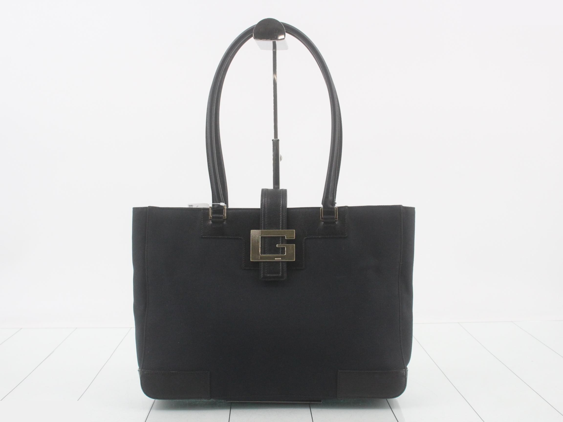 G logo handbag