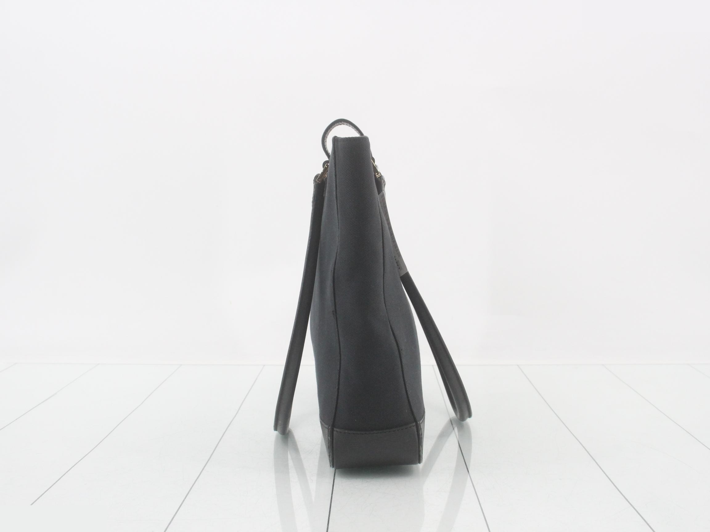 G logo handbag — view 4