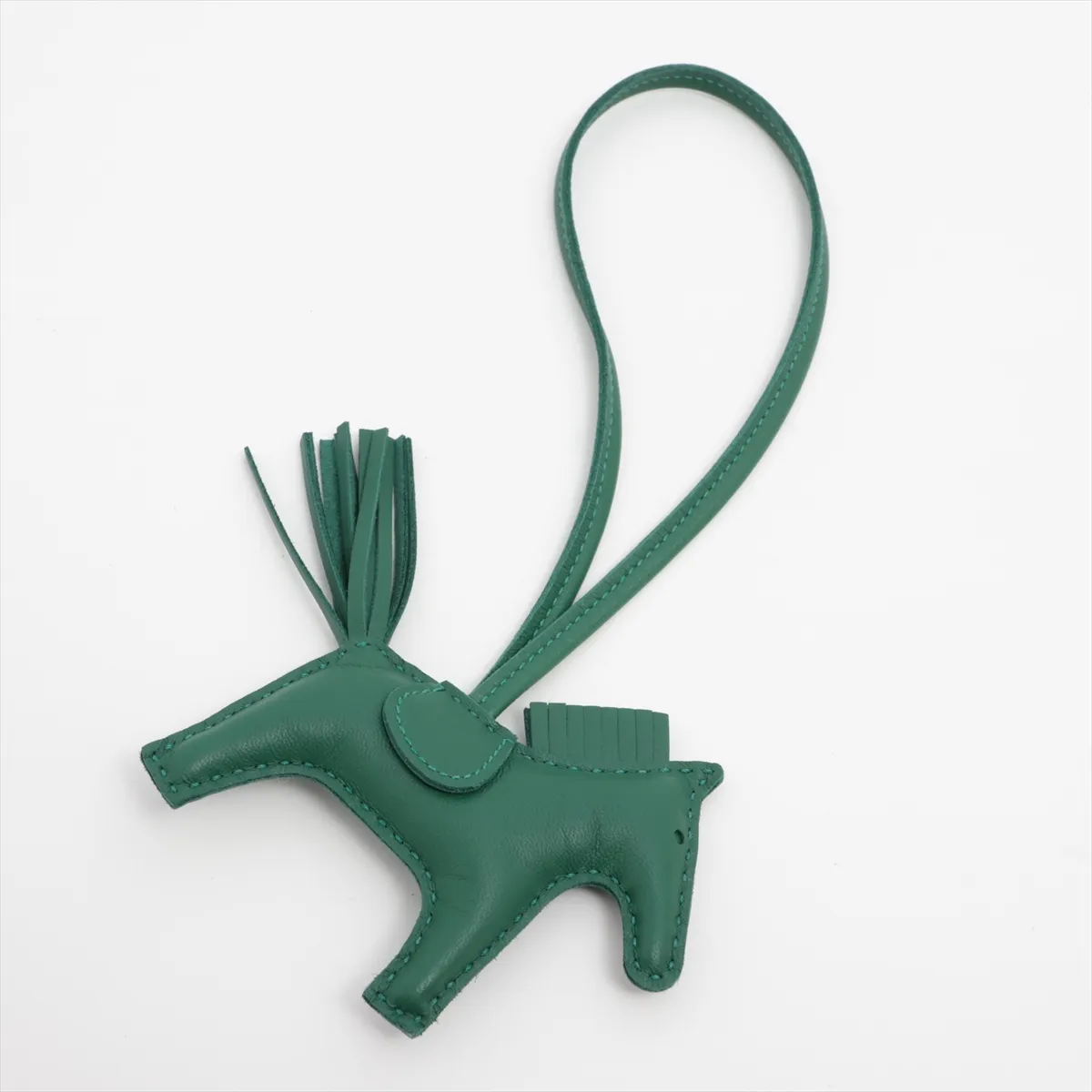 Rodeo Charm PM W: 2024 Charm Agneau Milo Green — view 2