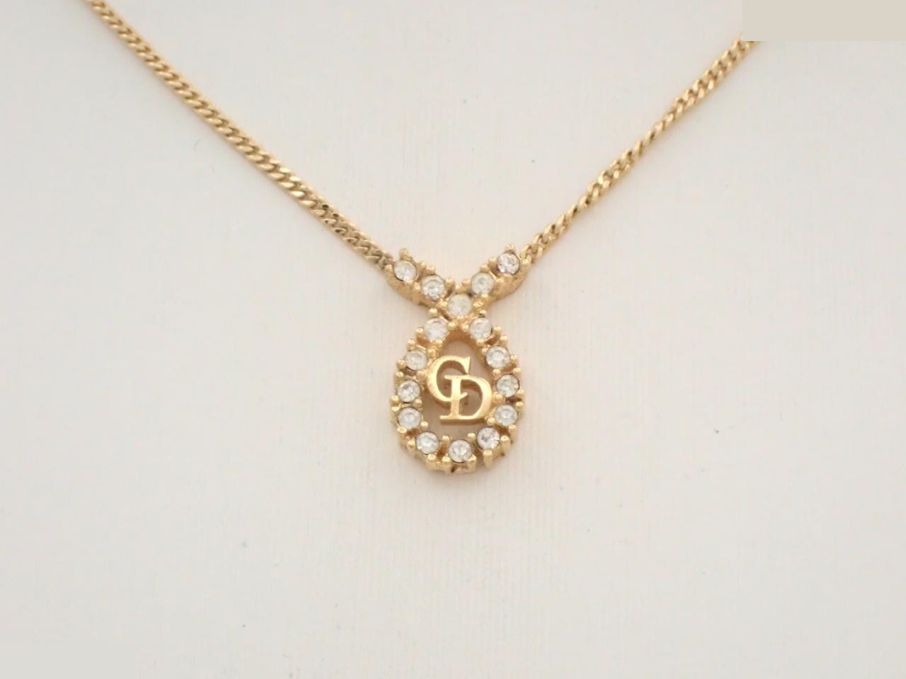 Gold necklace