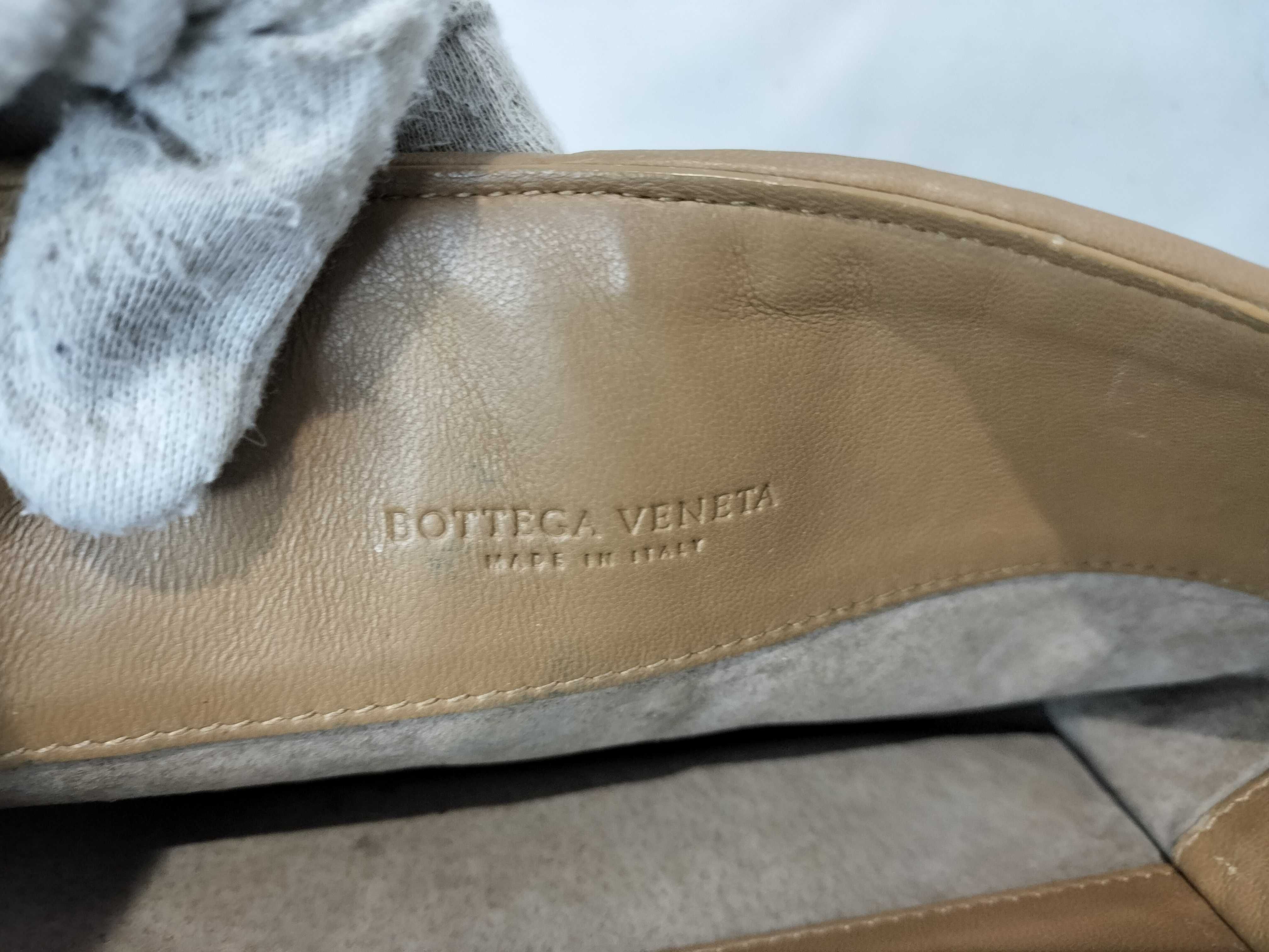 Intrecciato Chain Shoulder Bag — view 12