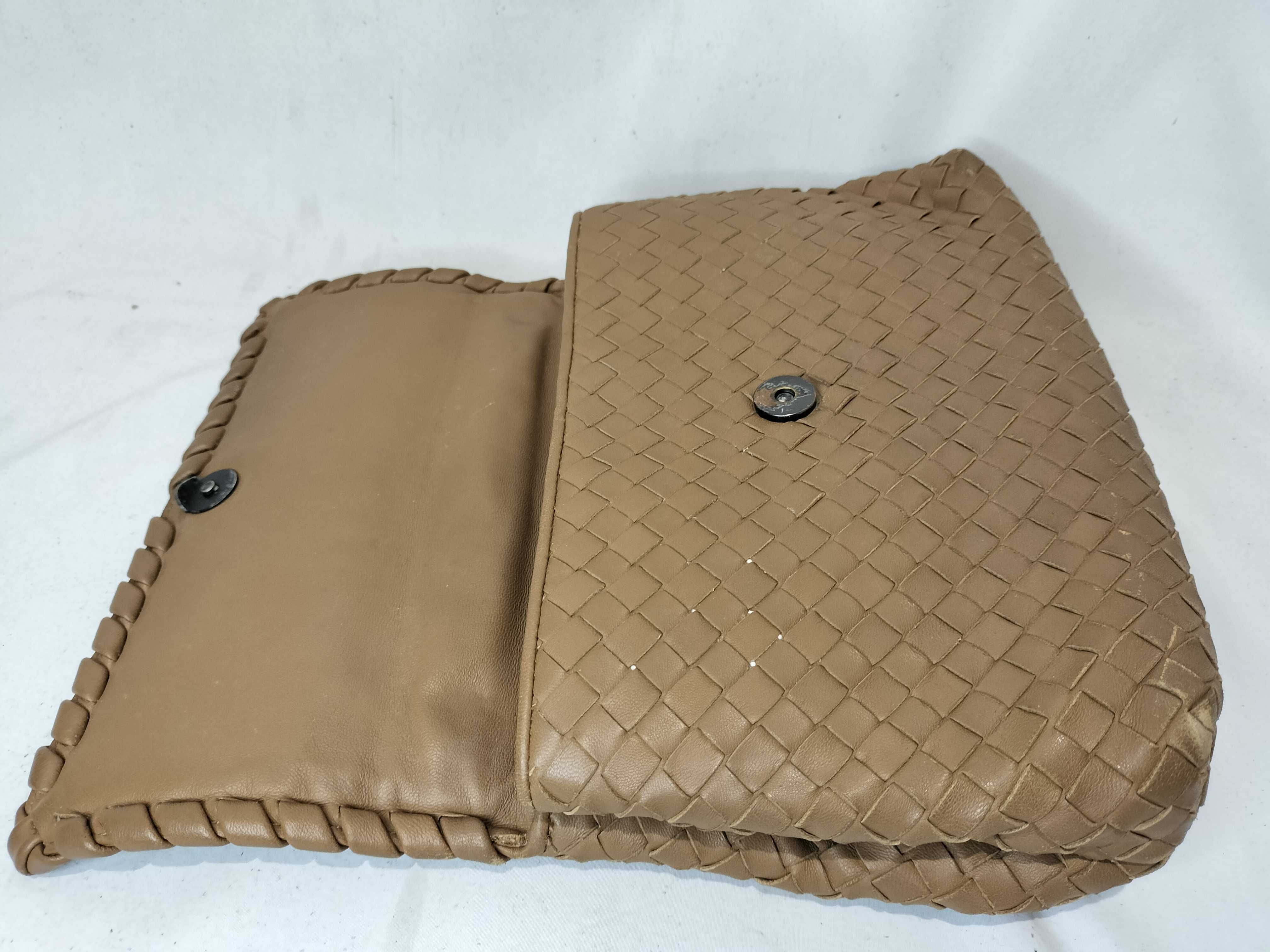 Intrecciato Chain Shoulder Bag — view 8