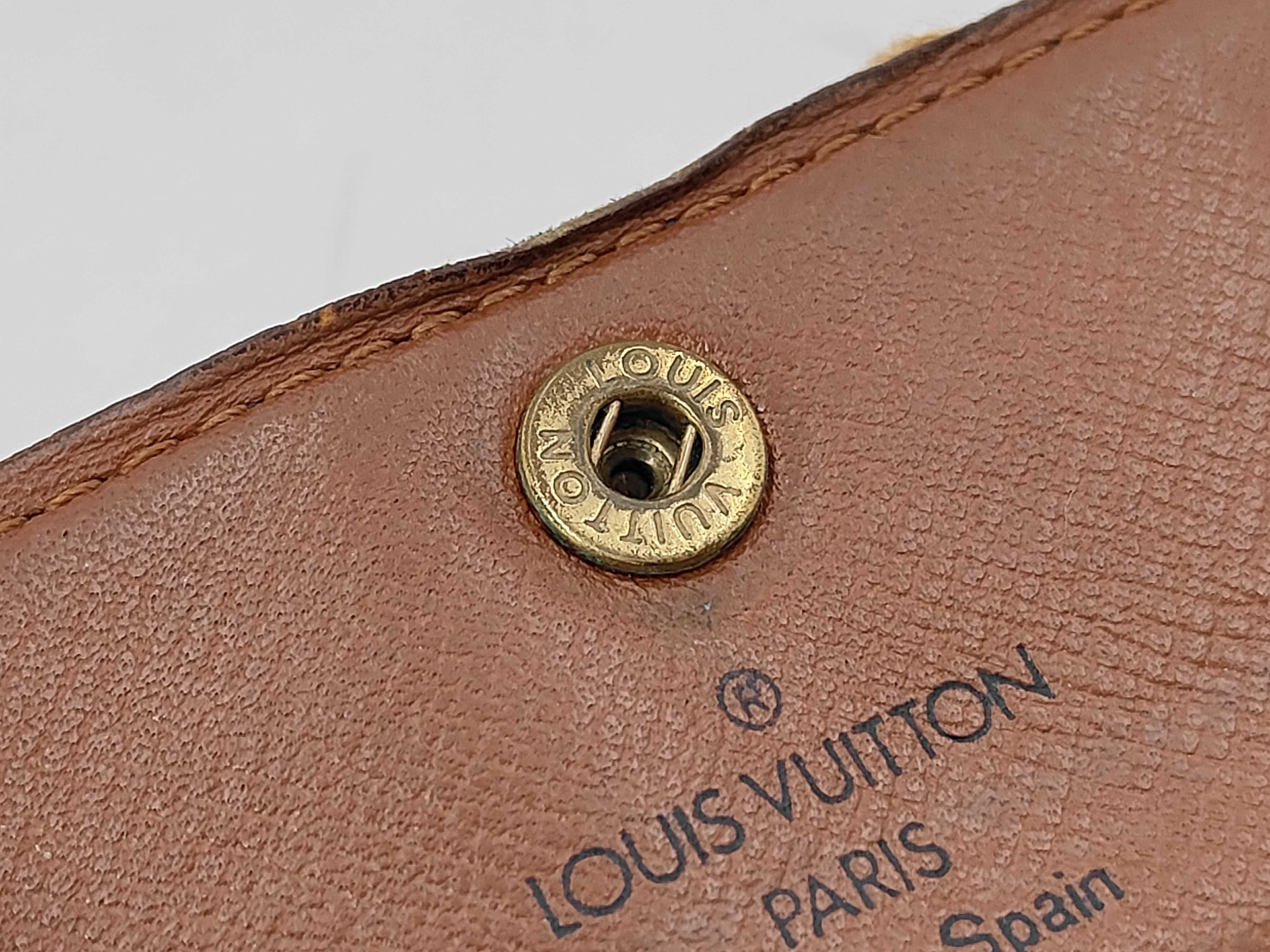 wallet — view 4