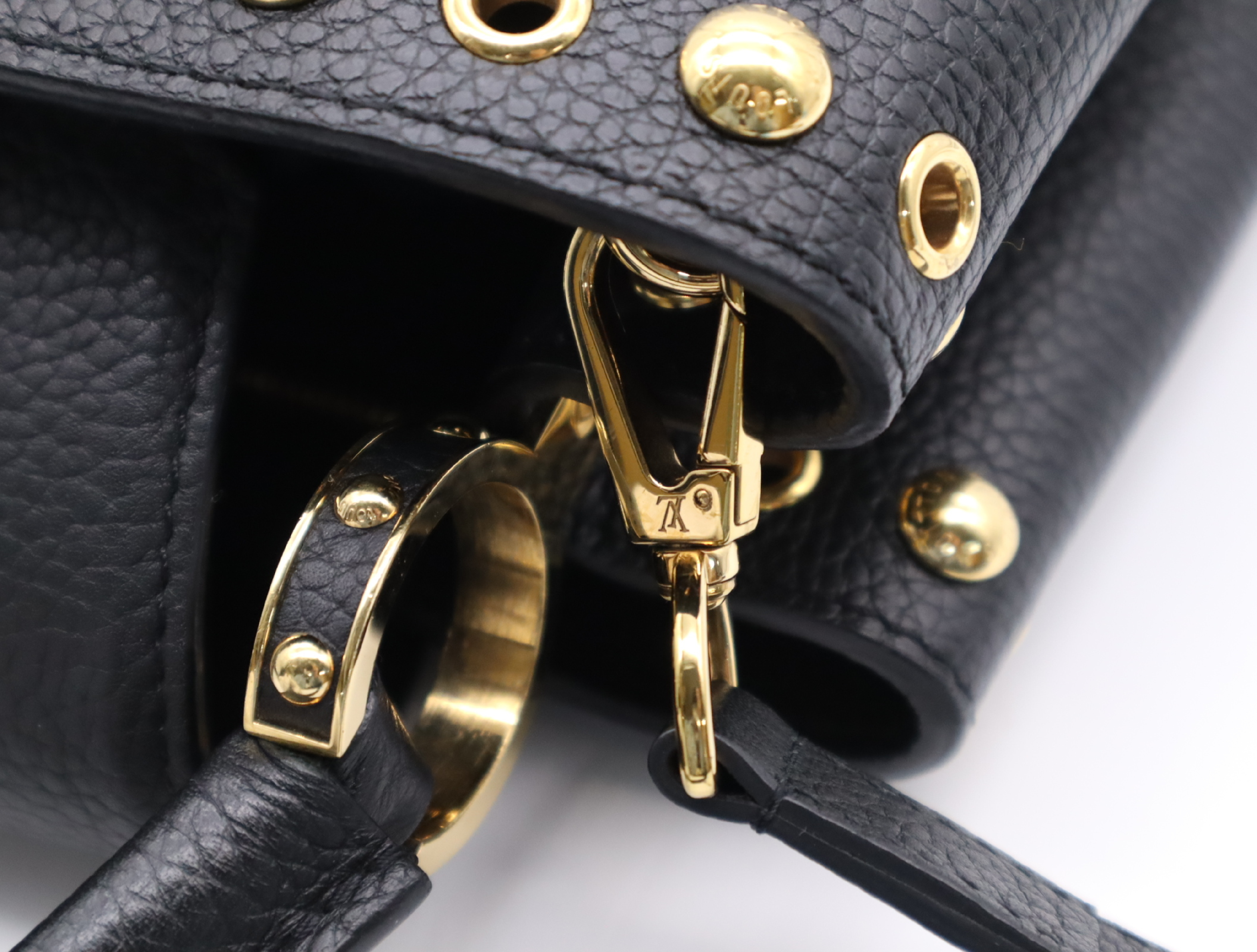 M50631 Taurillon Capucines PM Noir Handbag with Shoulder Strap (RFID detected) — view 9