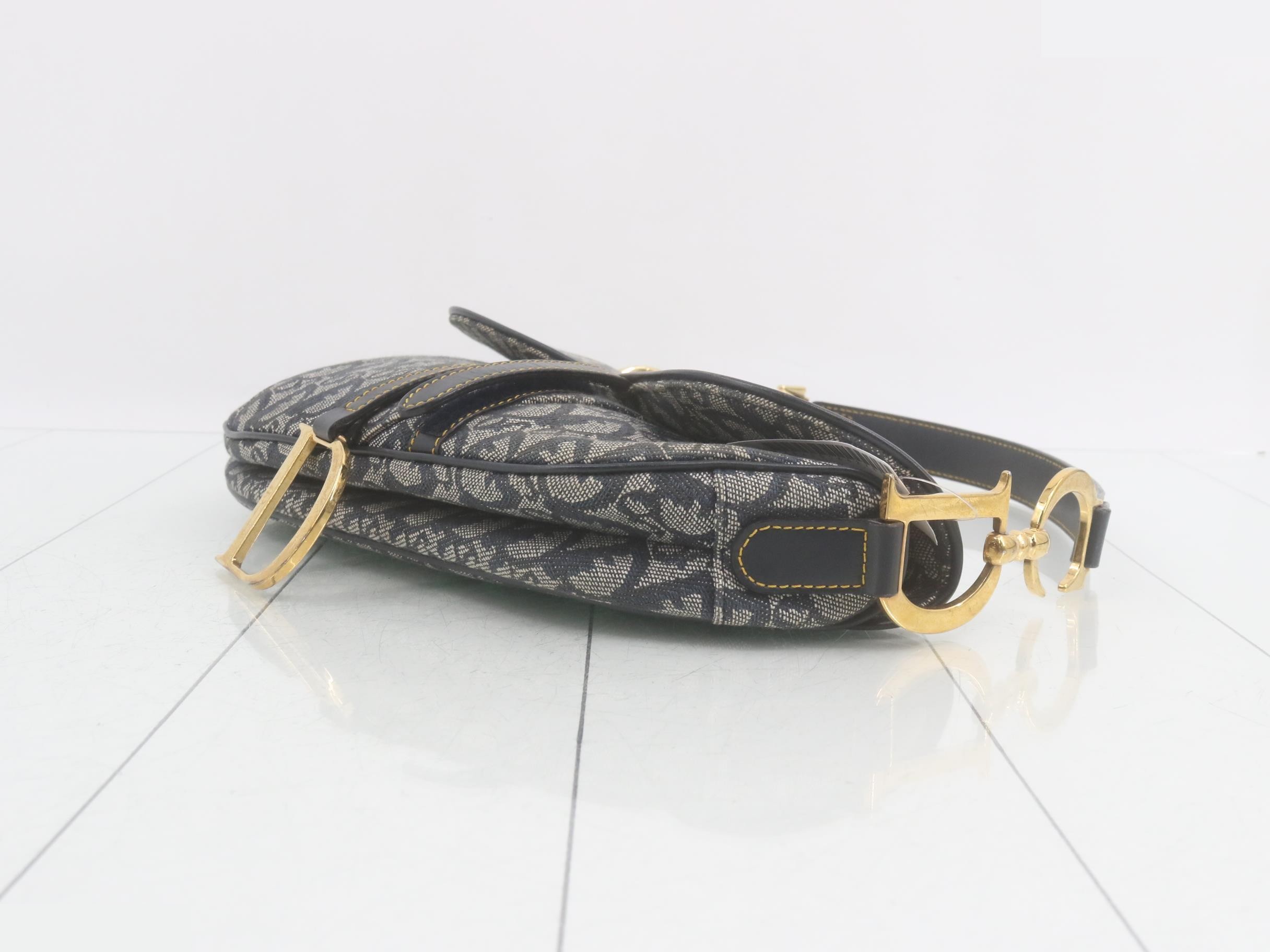 Saddle Oblique / Trotter One-Shoulder Bag — view 6