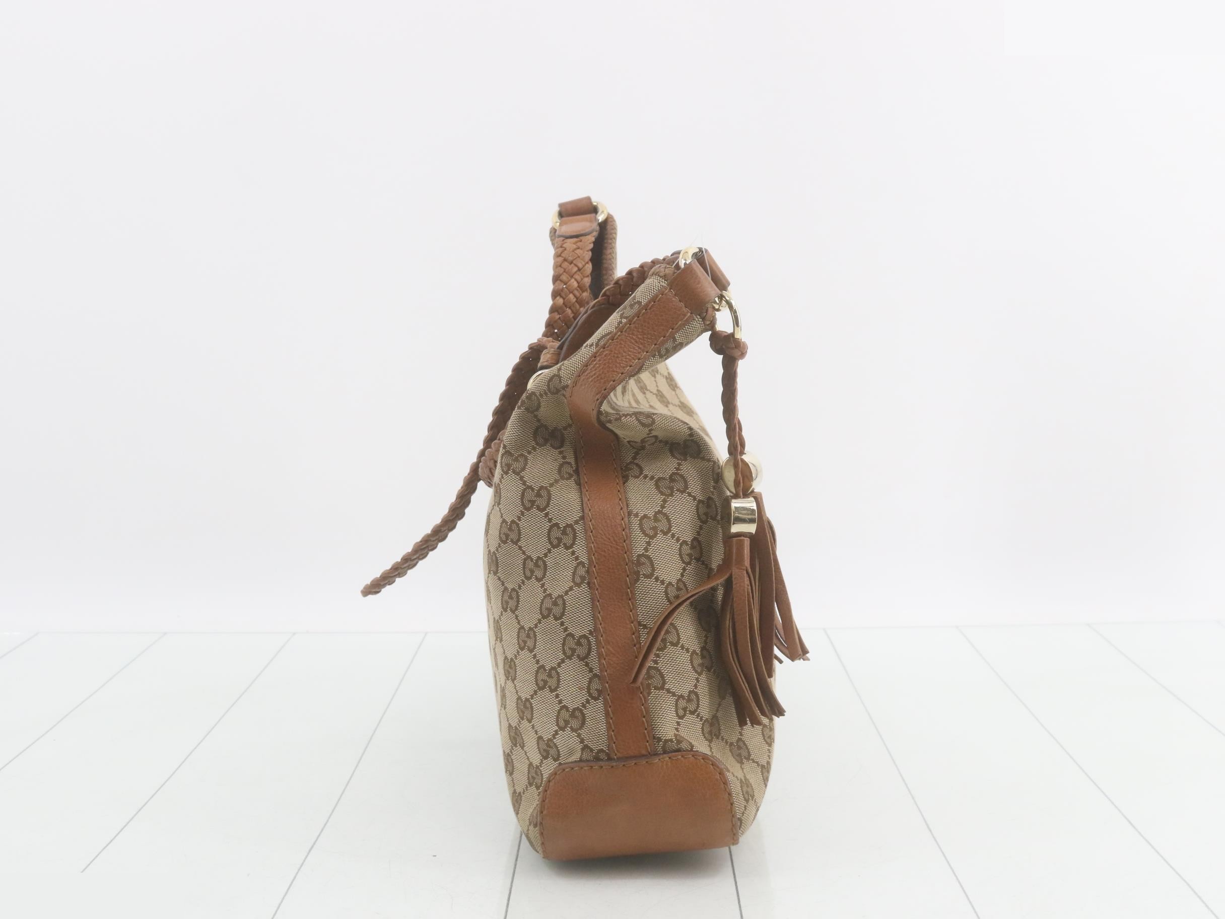 GG Canvas (Bag) - Shoulder Bag with Tassel — view 4