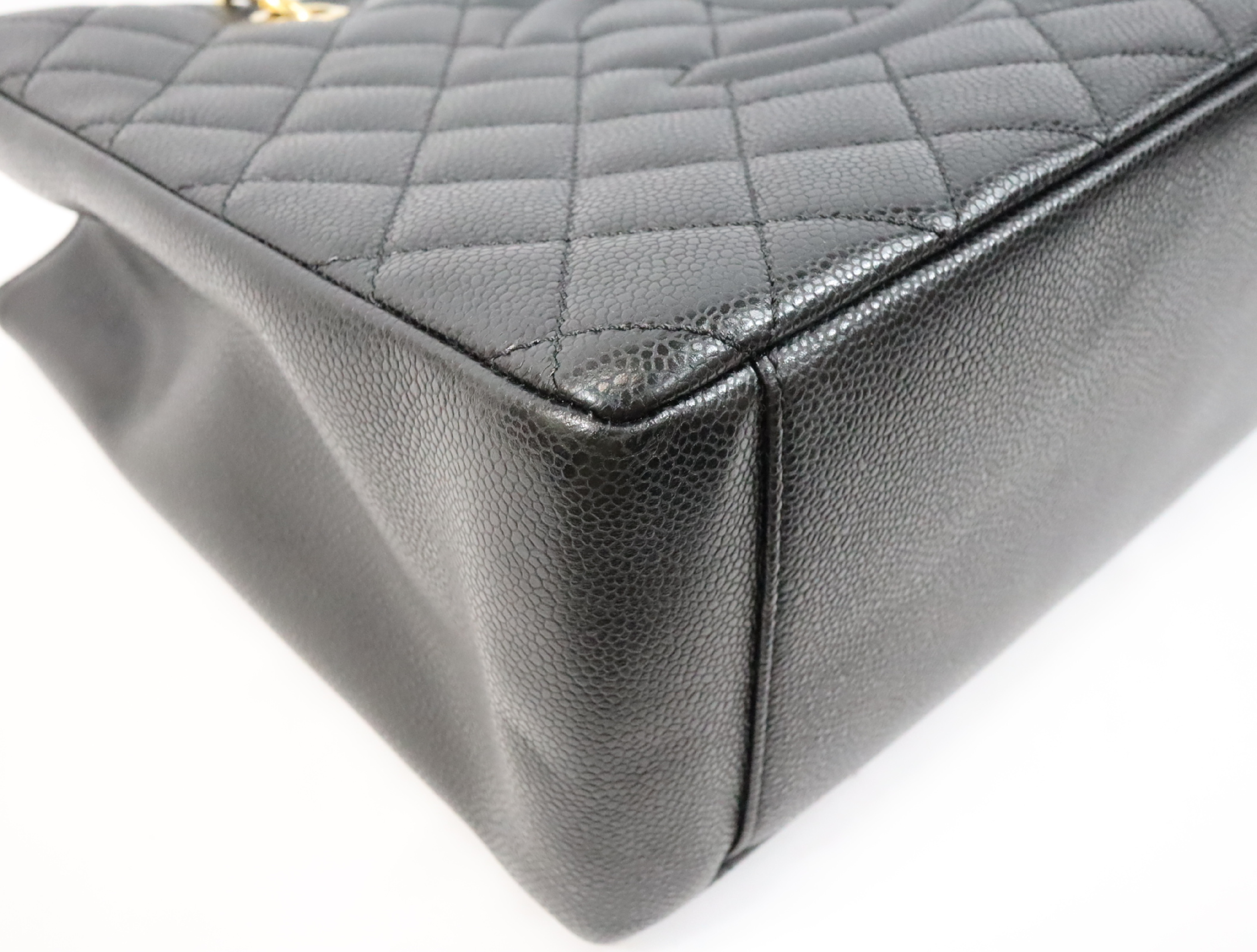 GST Caviar Skin Chain Tote Bag, Black, Serial Number 16-series, Gold Hardware, A50995 — view 7