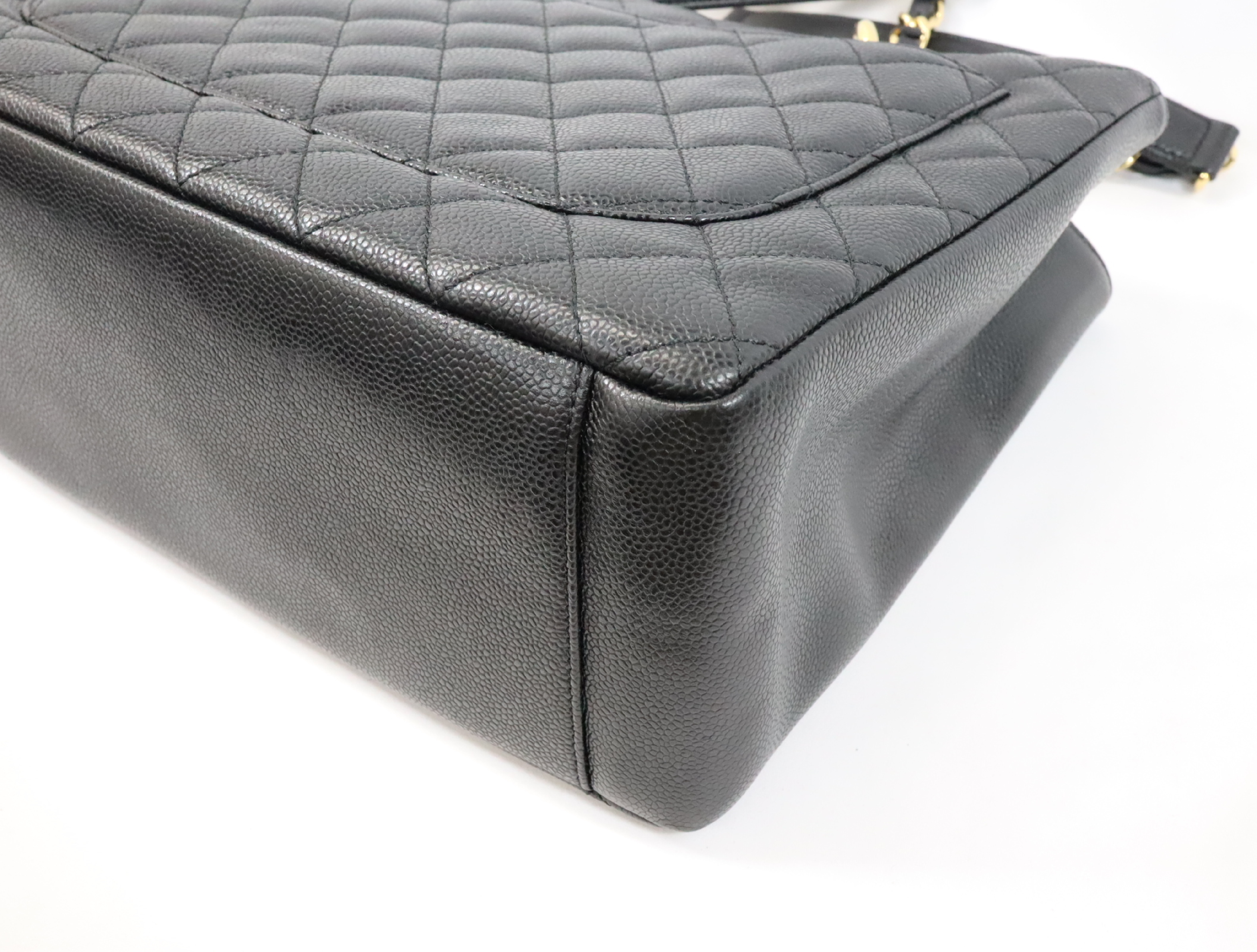 GST Caviar Skin Chain Tote Bag, Black, Serial Number 16-series, Gold Hardware, A50995 — view 8