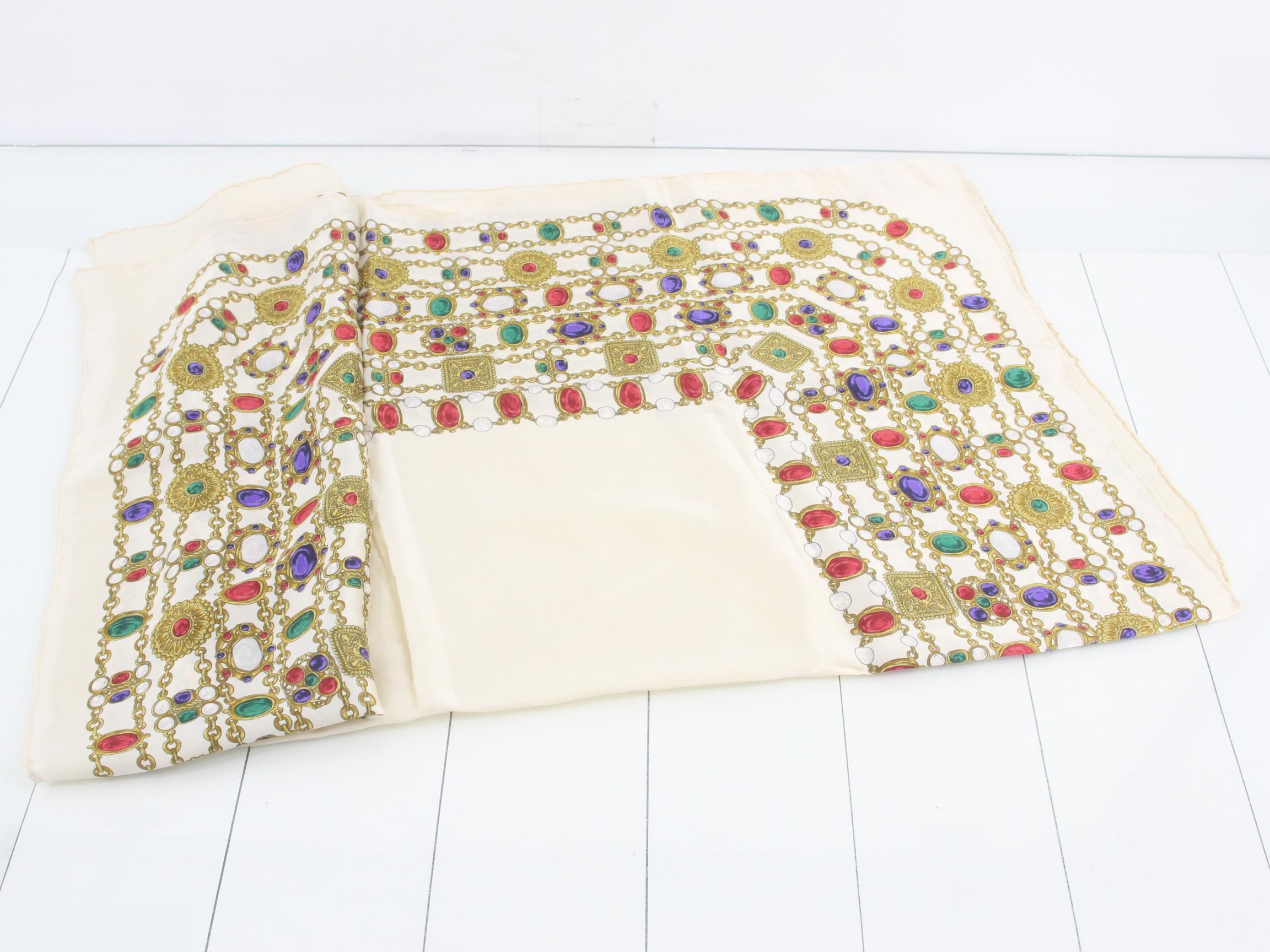 Other lines: Small items, accessories, scarves — view 3