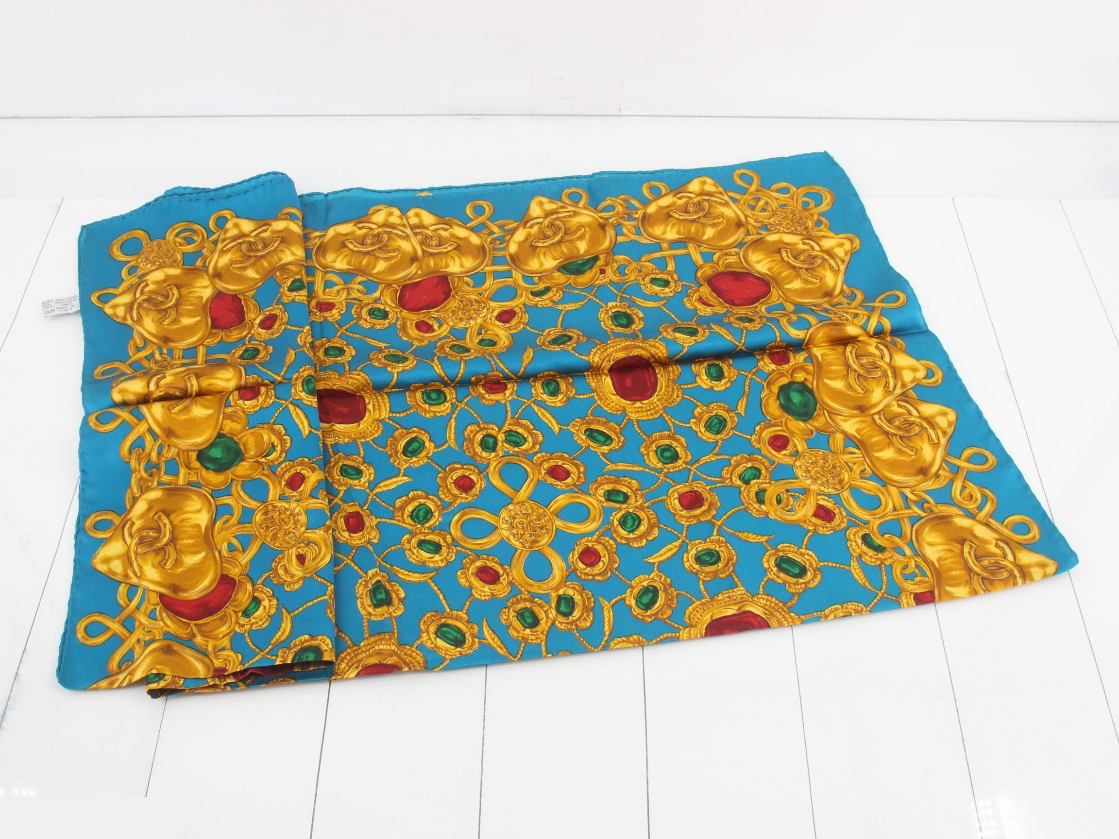 Scarf with tag — view 3