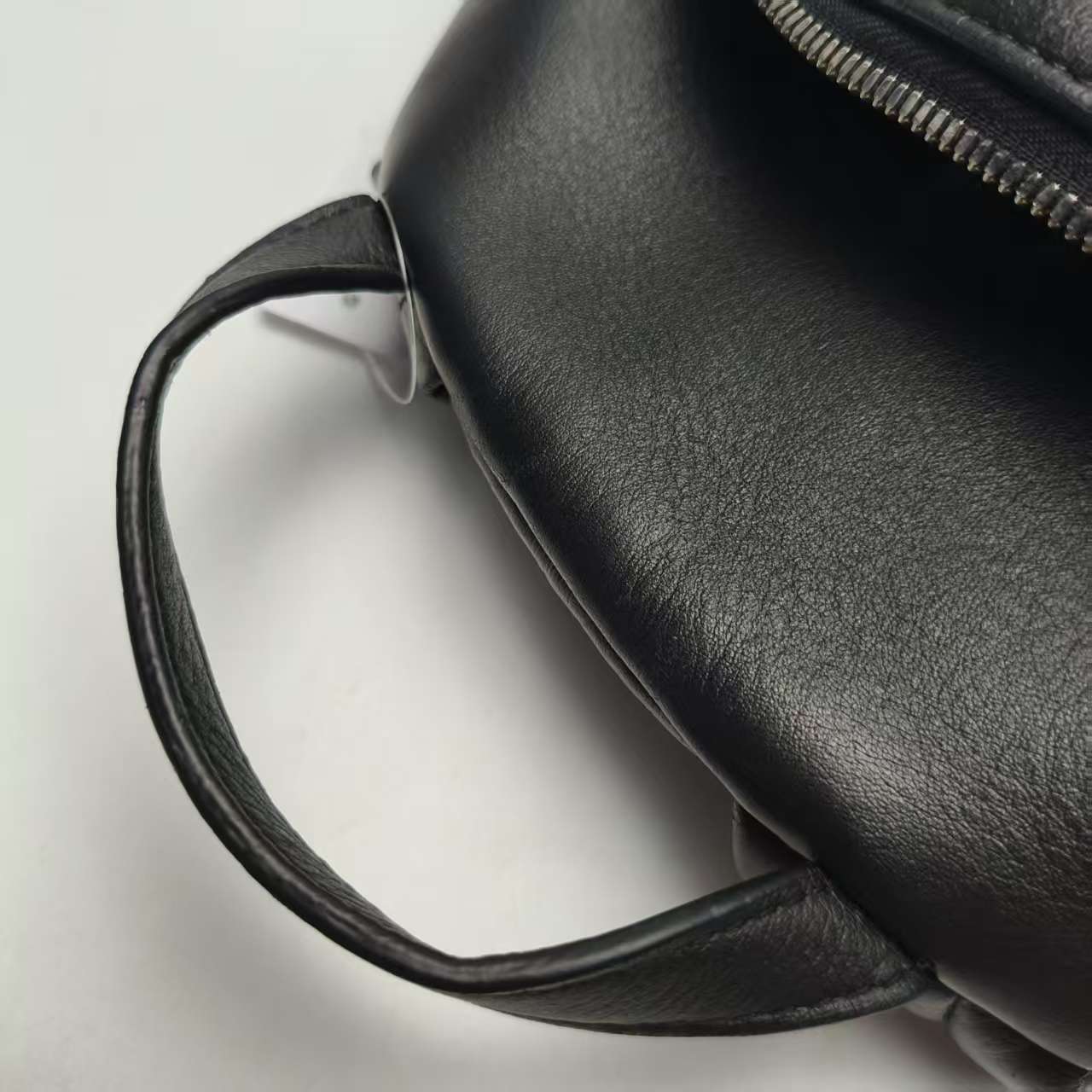 【*Shipped from: China*】BALENCIAGA Leather Backpack — view 9