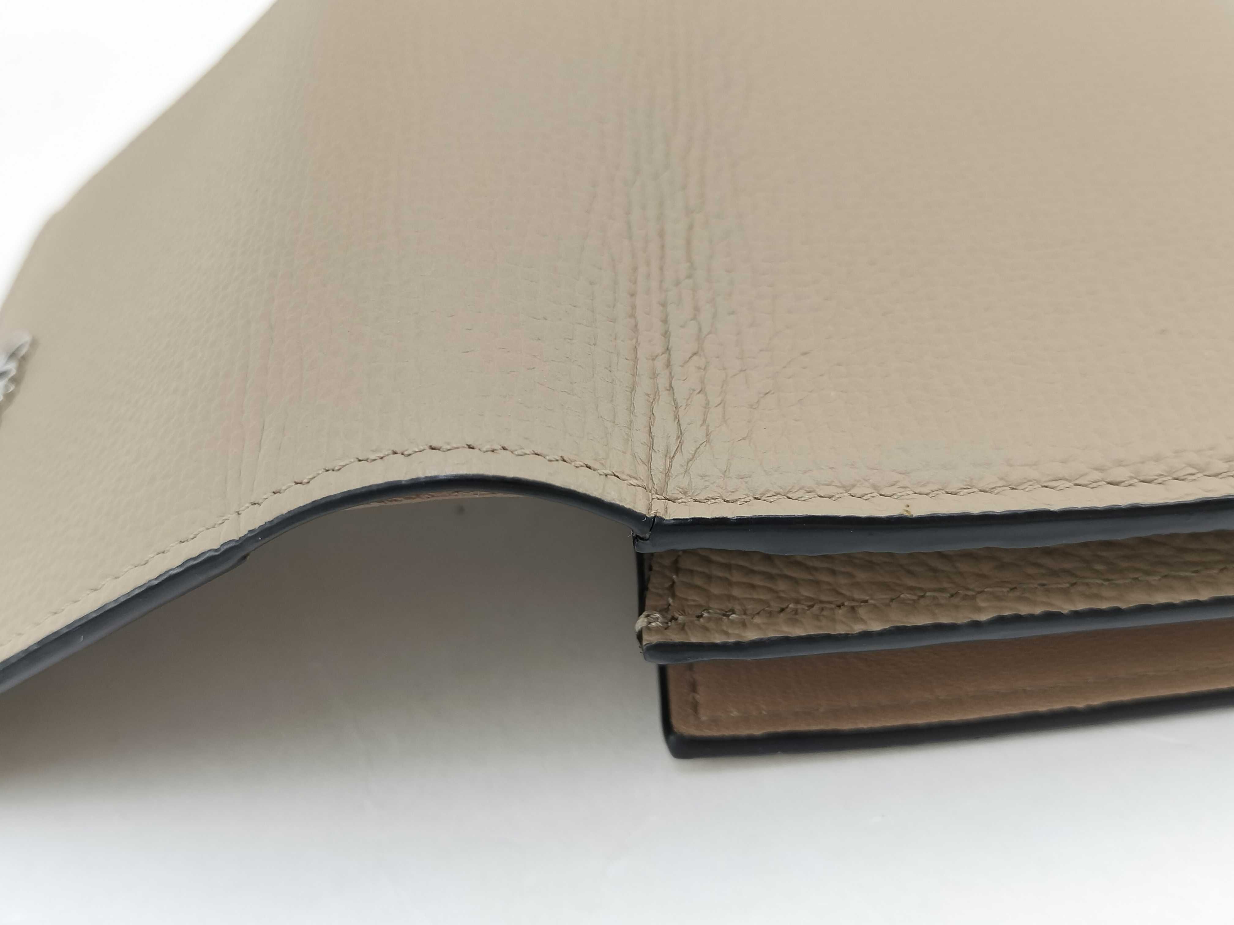 bi-fold wallet, greige, with dust bag and box. — view 15