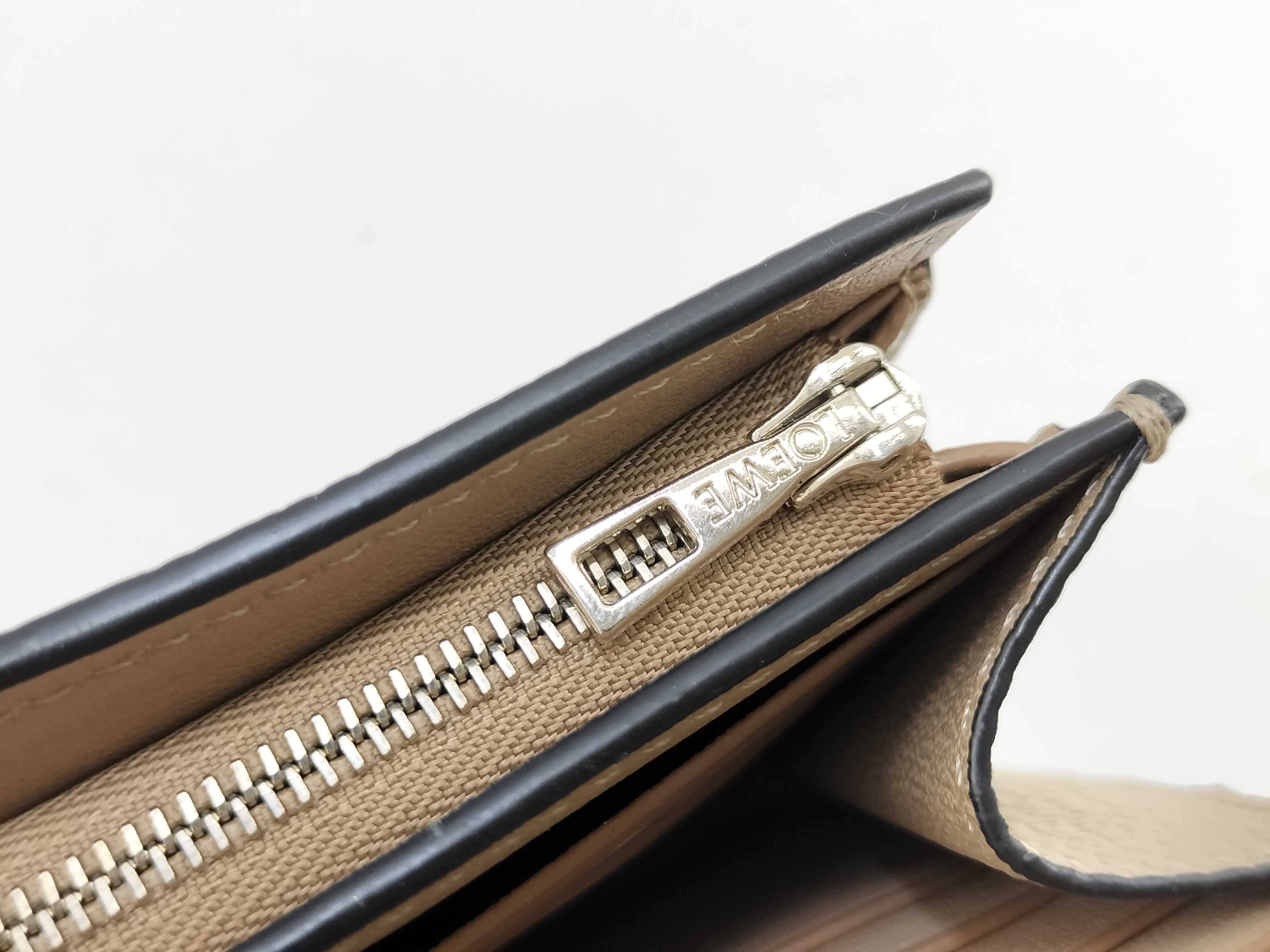 bi-fold wallet, greige, with dust bag and box. — view 10