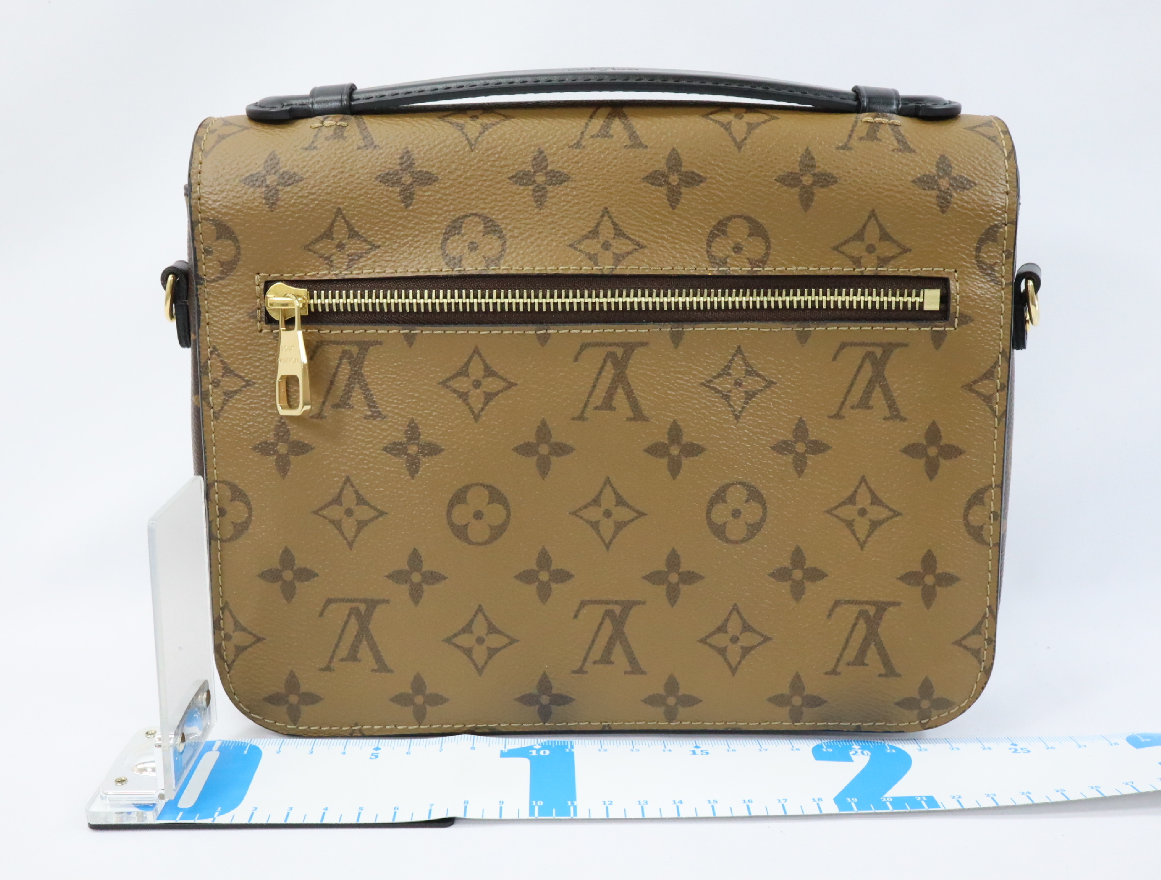 Monogram Reverse Pochette Metis MM M44876 Shoulder Bag (RFID detected) — view 2
