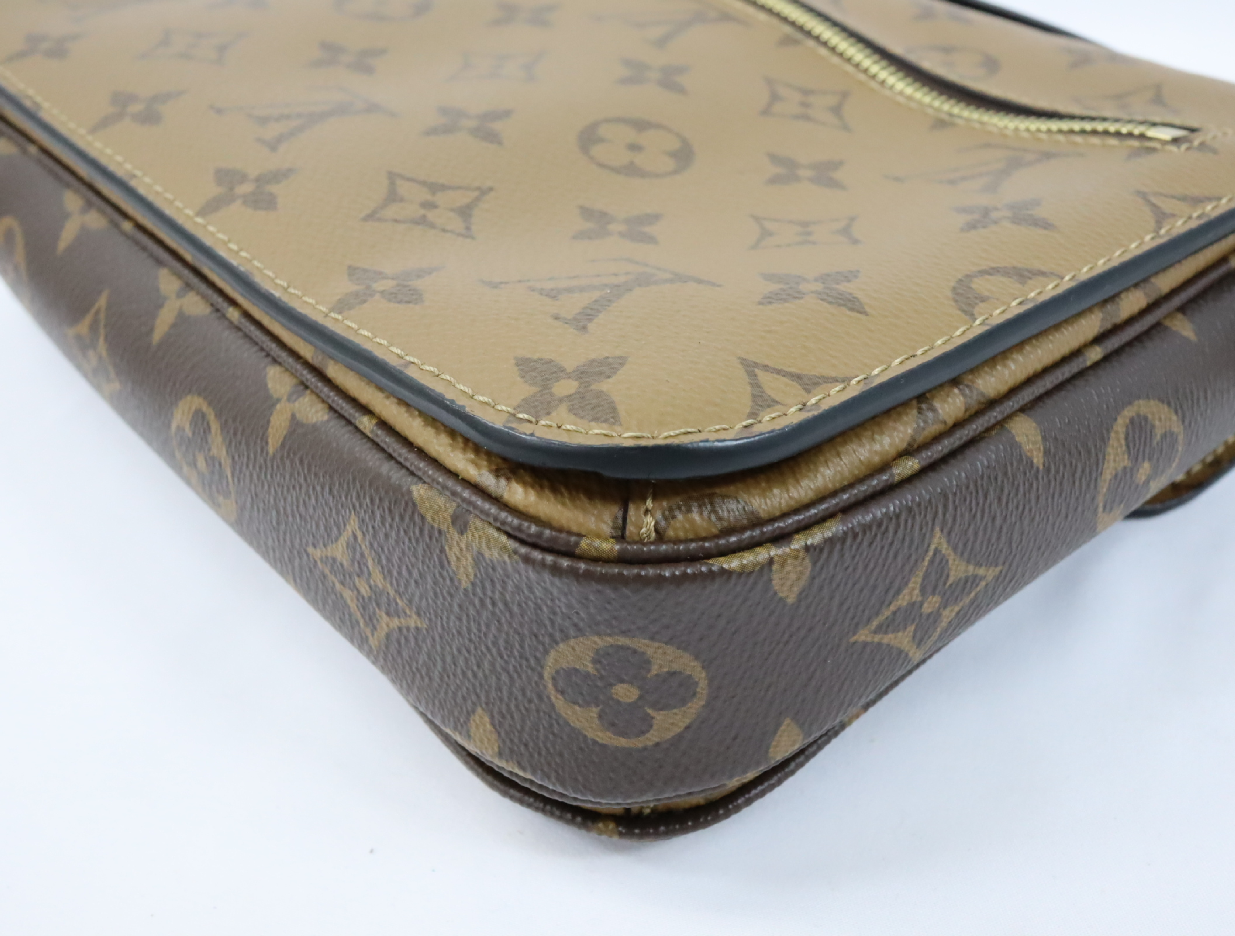 Monogram Reverse Pochette Metis MM M44876 Shoulder Bag (RFID detected) — view 8