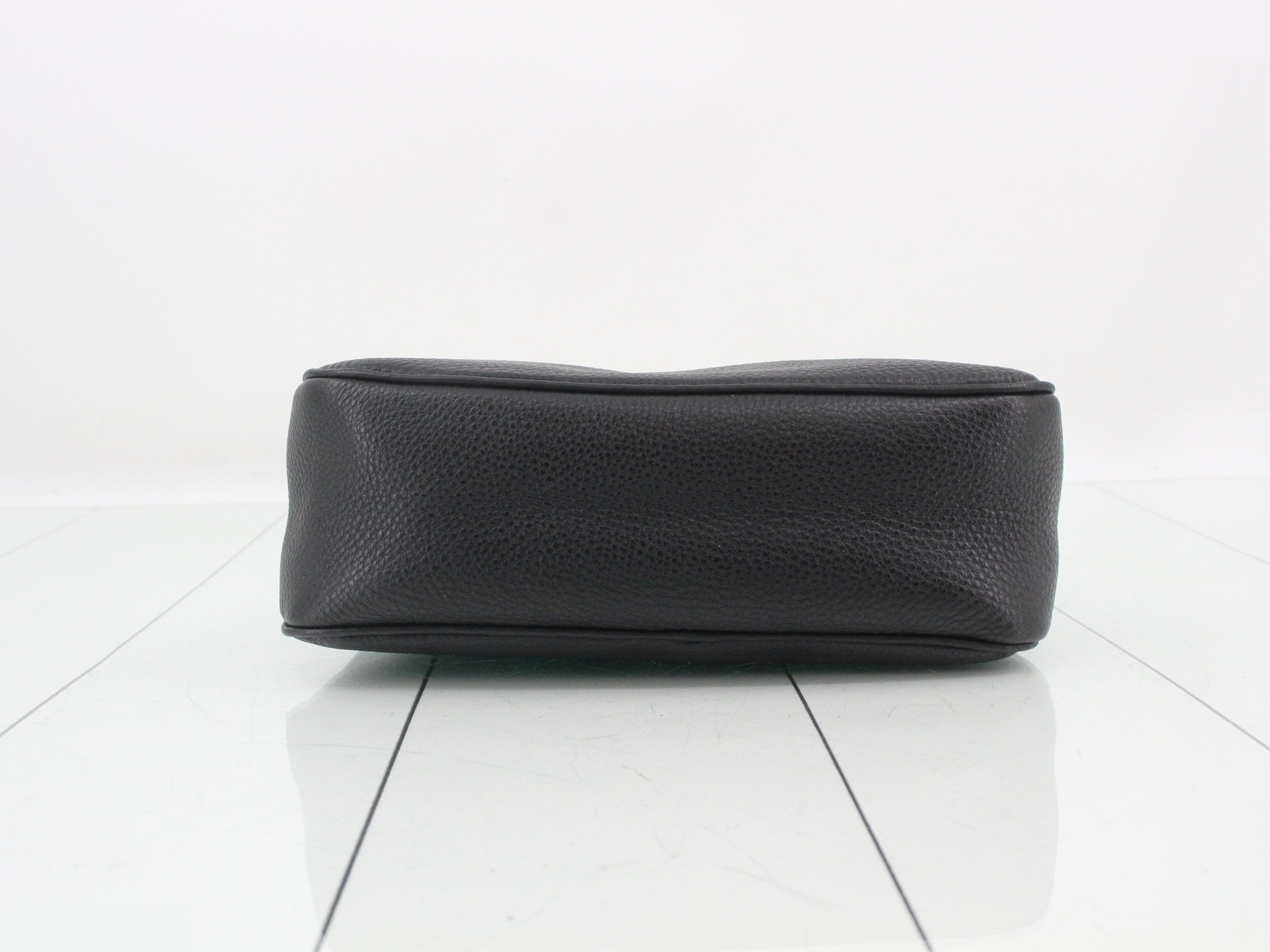 Vitello Daino Leather One-Shoulder Bag, Black, with Box and Guarantee Card — view 4