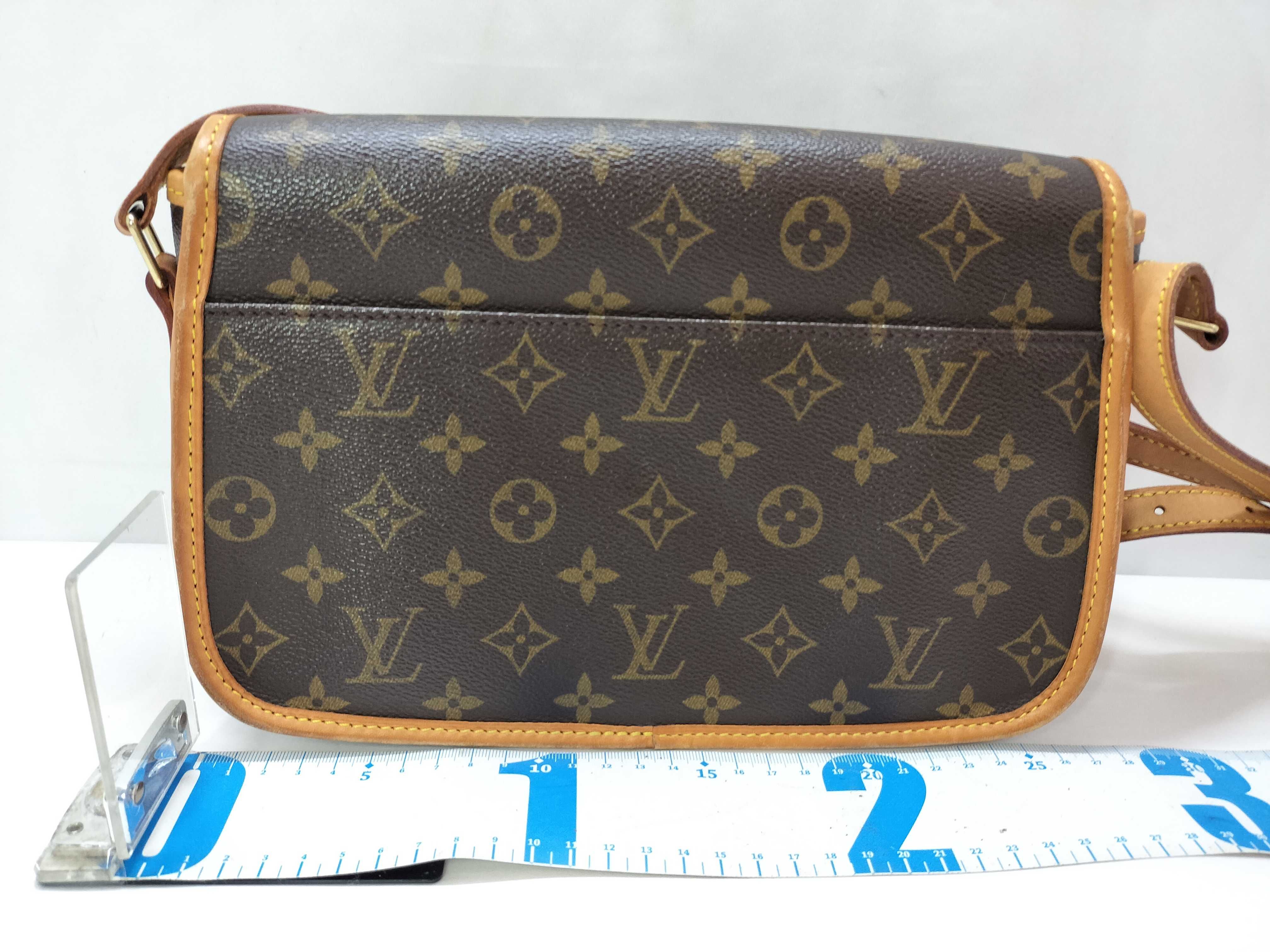 Monogram Louis Vuitton Sologne Shoulder Bag Monogram M42250 Shoulder Bag — view 2