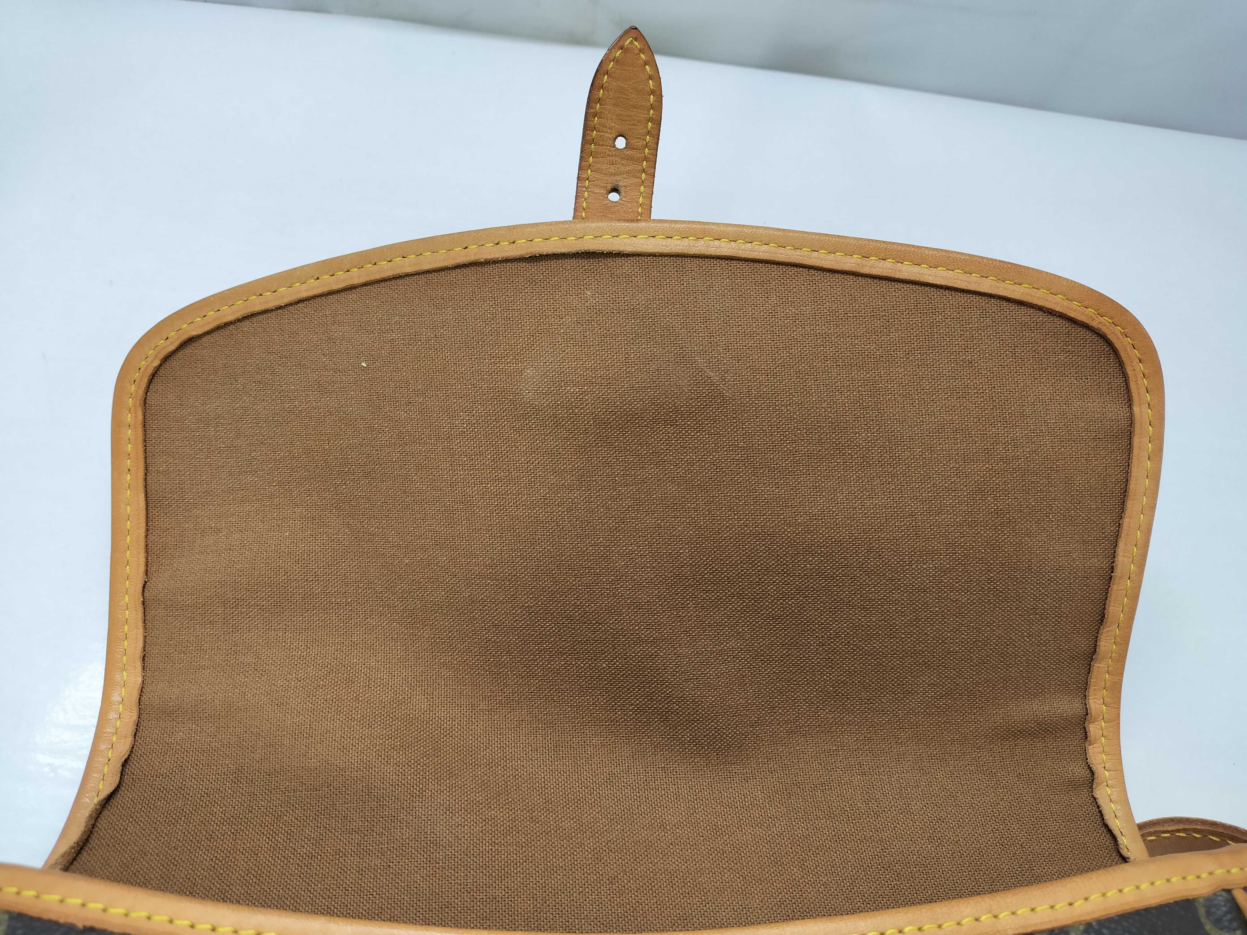 Monogram Louis Vuitton Sologne Shoulder Bag Monogram M42250 Shoulder Bag — view 12